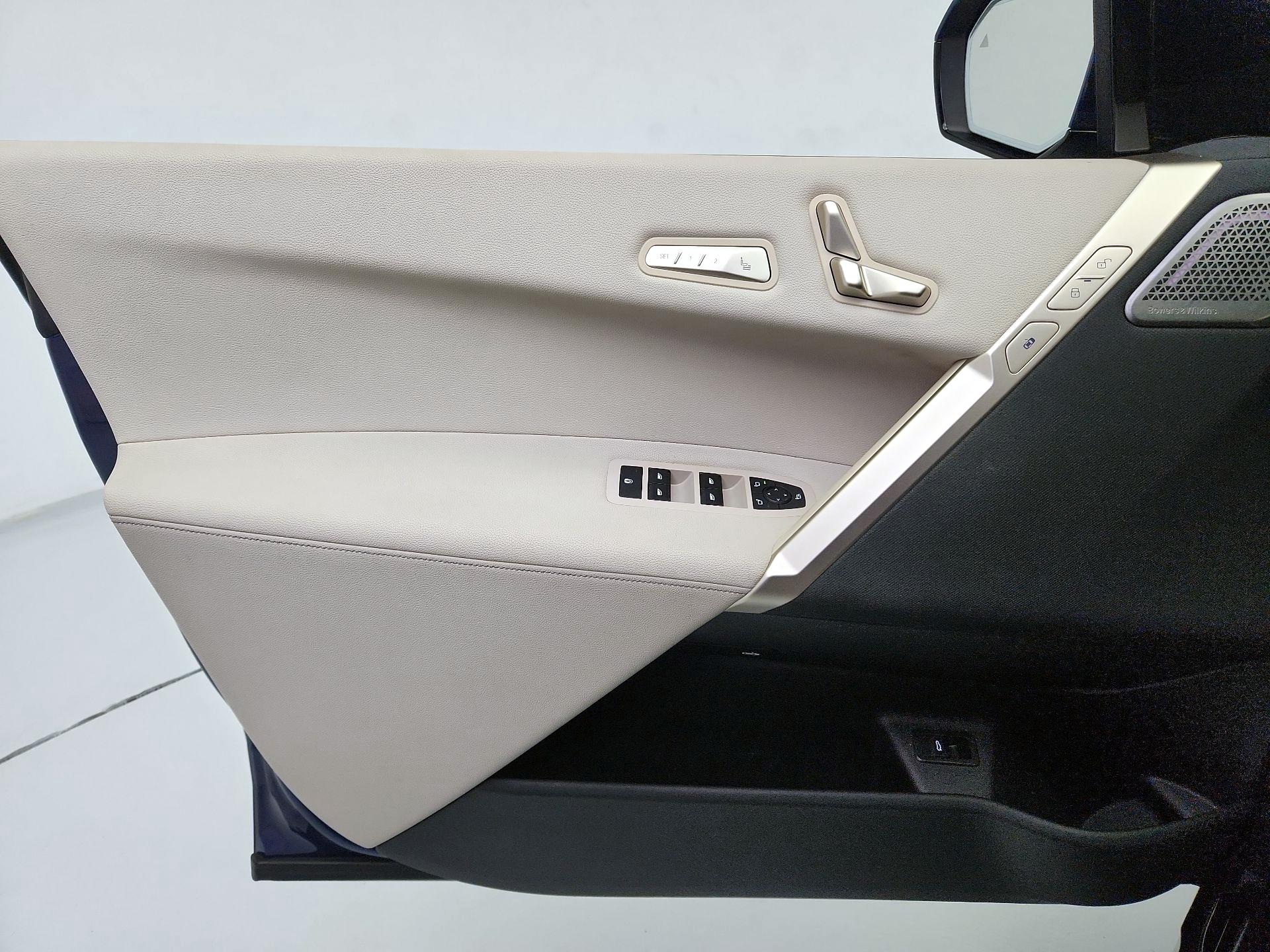 Thumbnail: 2022 BMW iX - 12