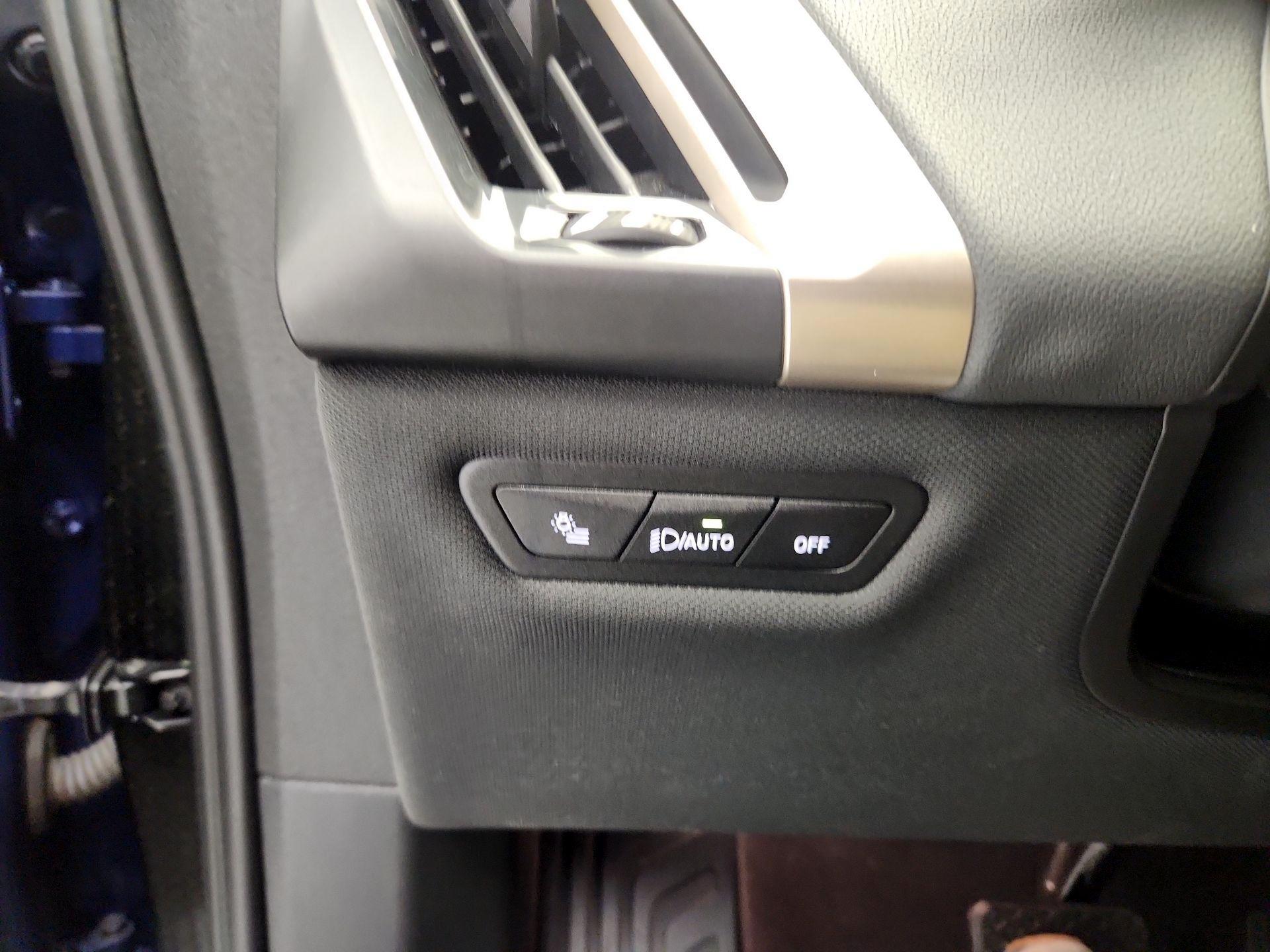 Thumbnail: 2022 BMW iX - 13