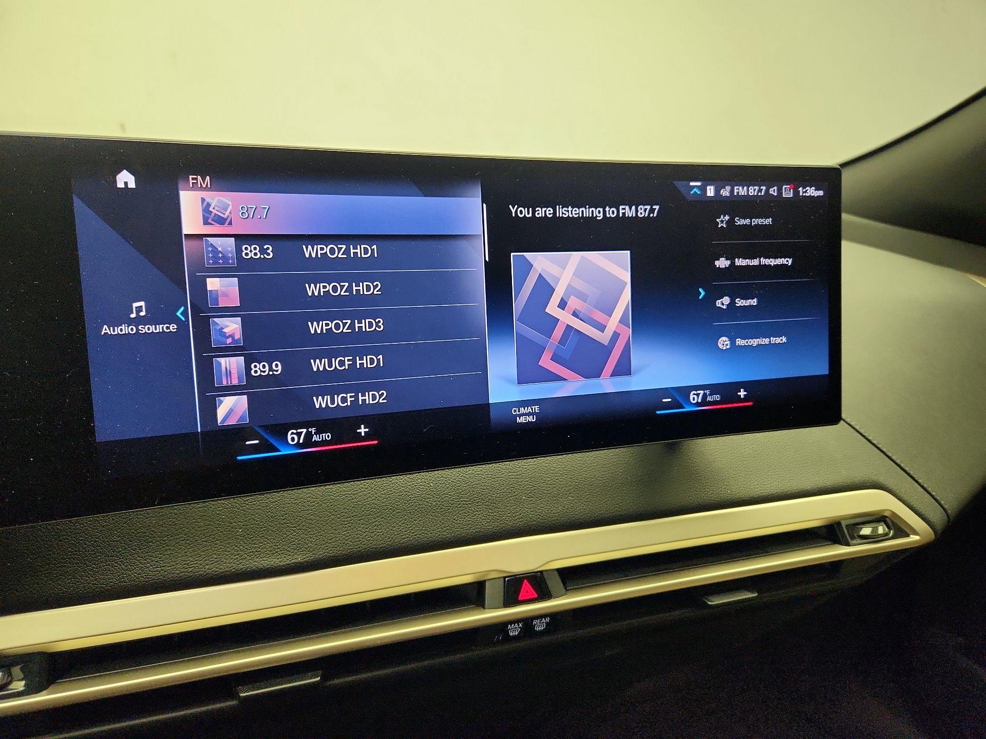 Thumbnail: 2022 BMW iX - 16