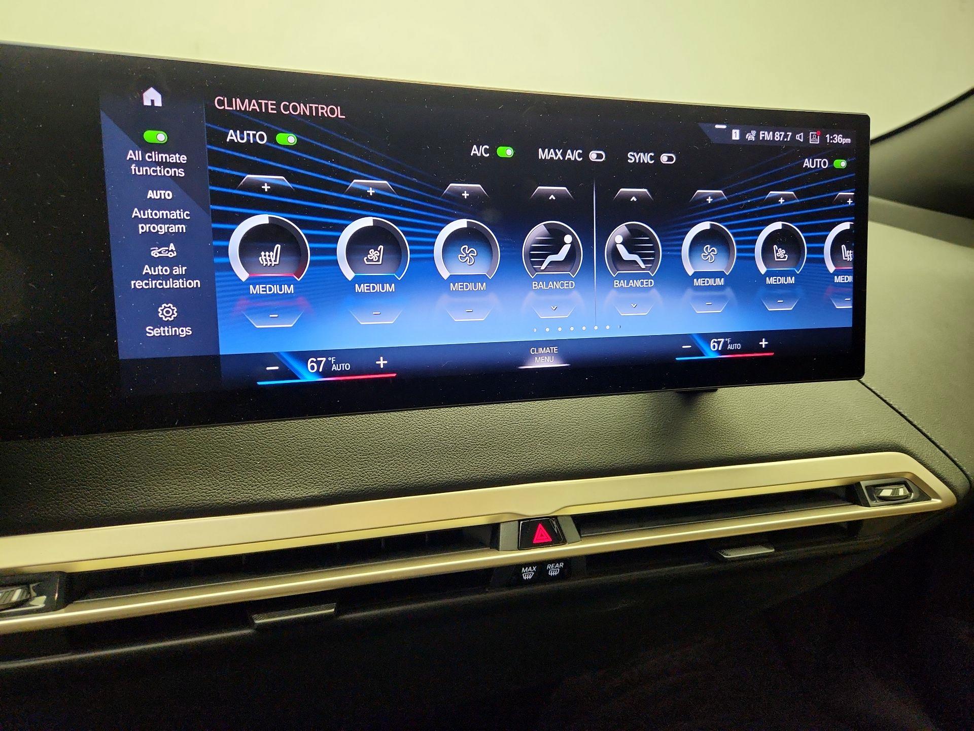 Thumbnail: 2022 BMW iX - 17