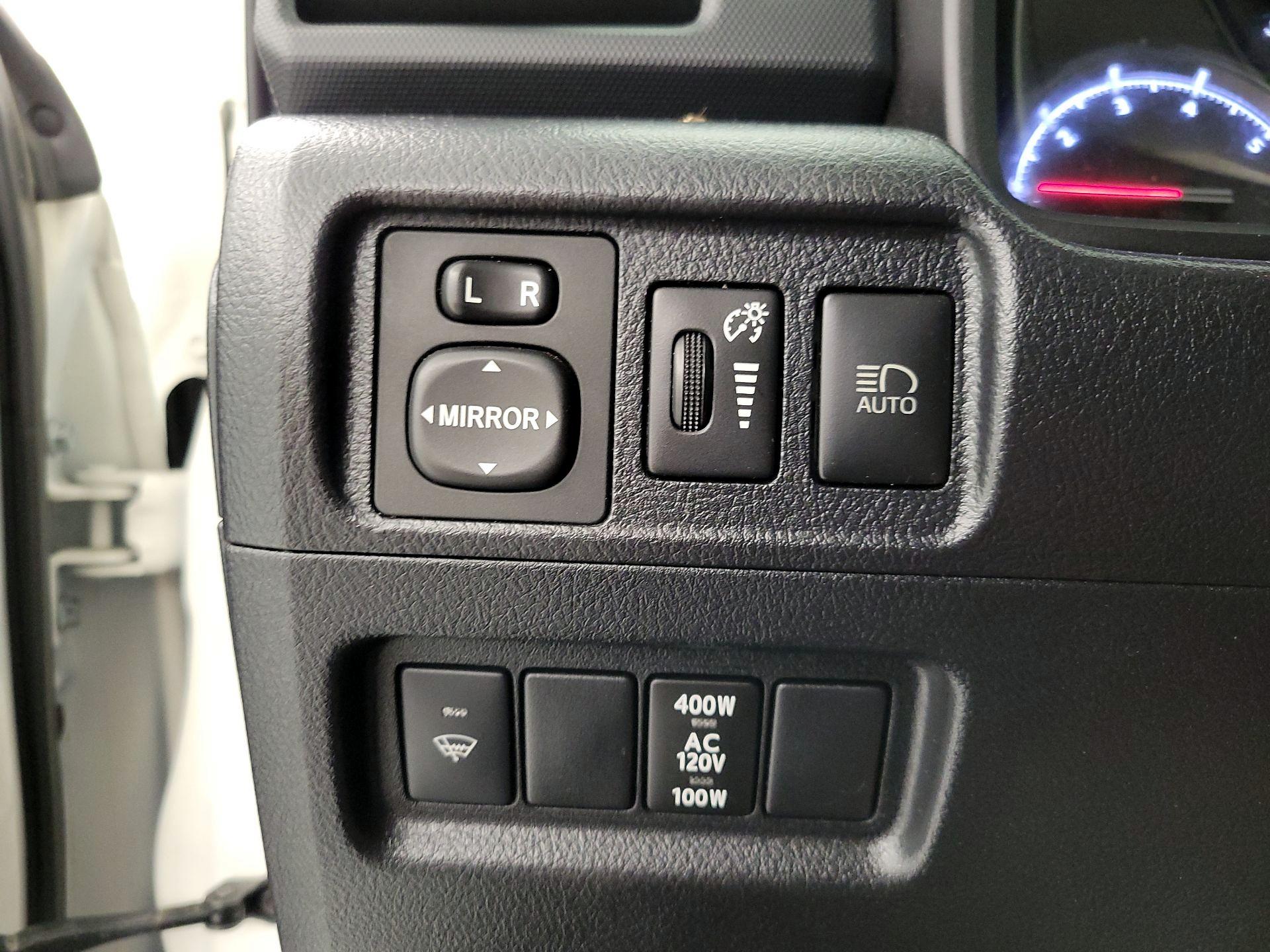 Thumbnail: 2020 Toyota 4Runner - 13