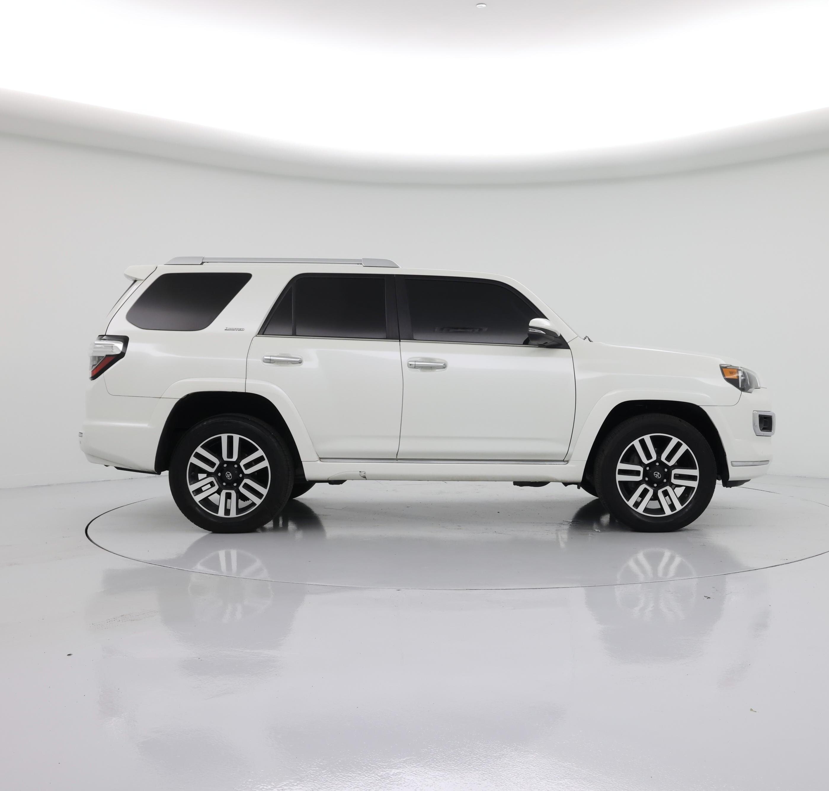 Thumbnail: 2020 Toyota 4Runner - 7