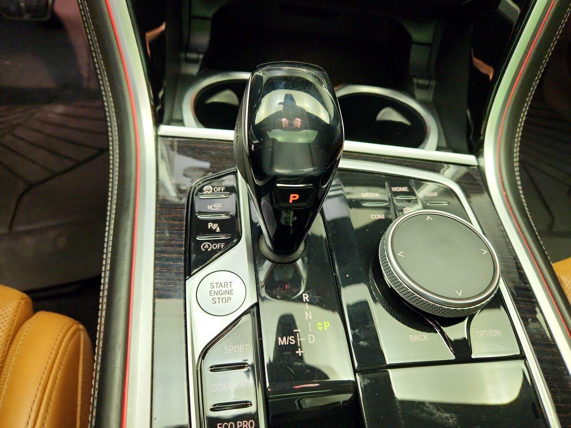 Thumbnail: 2020 BMW 8 Series - 18