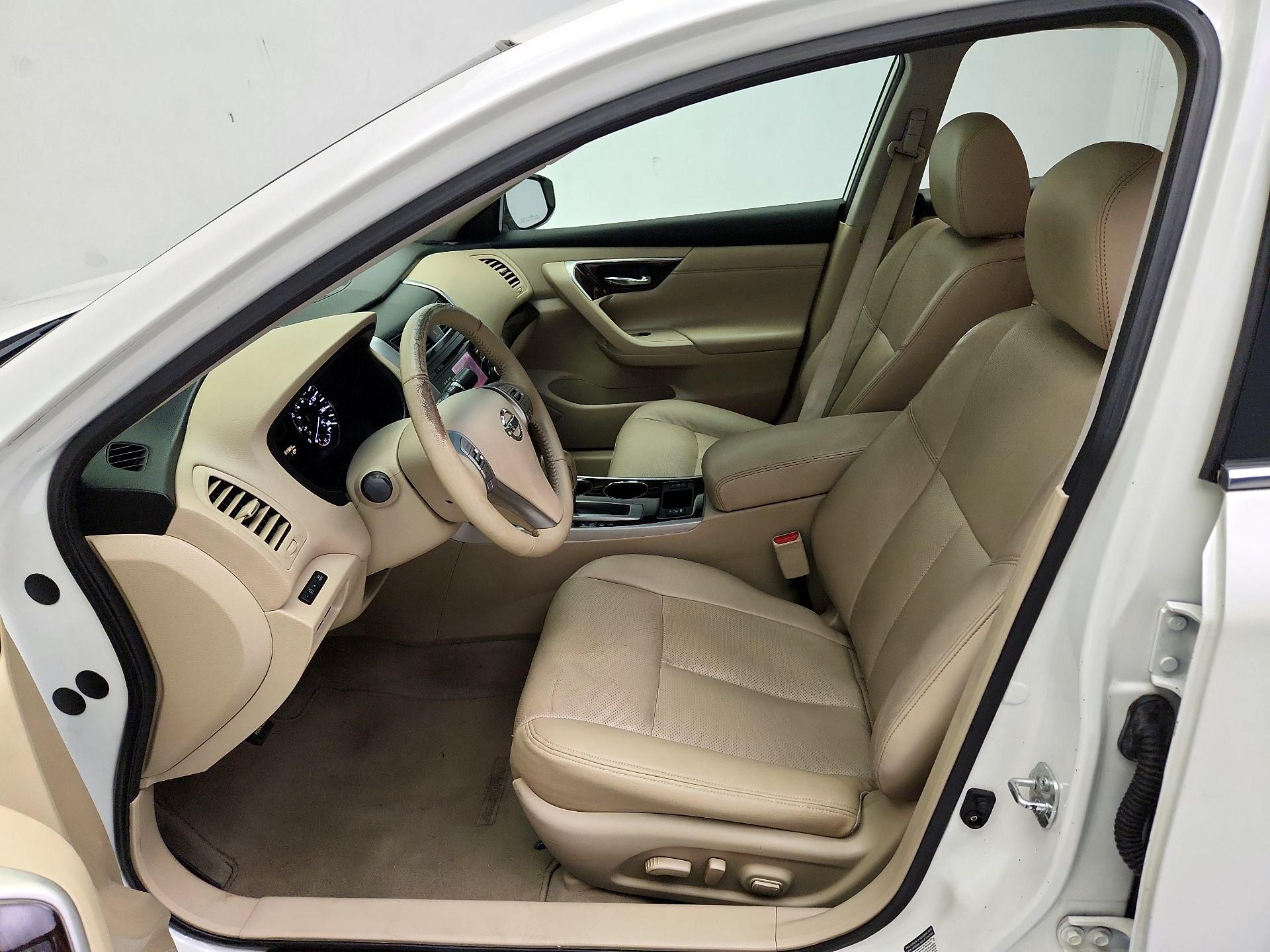 Thumbnail: 2014 Nissan Altima - 11