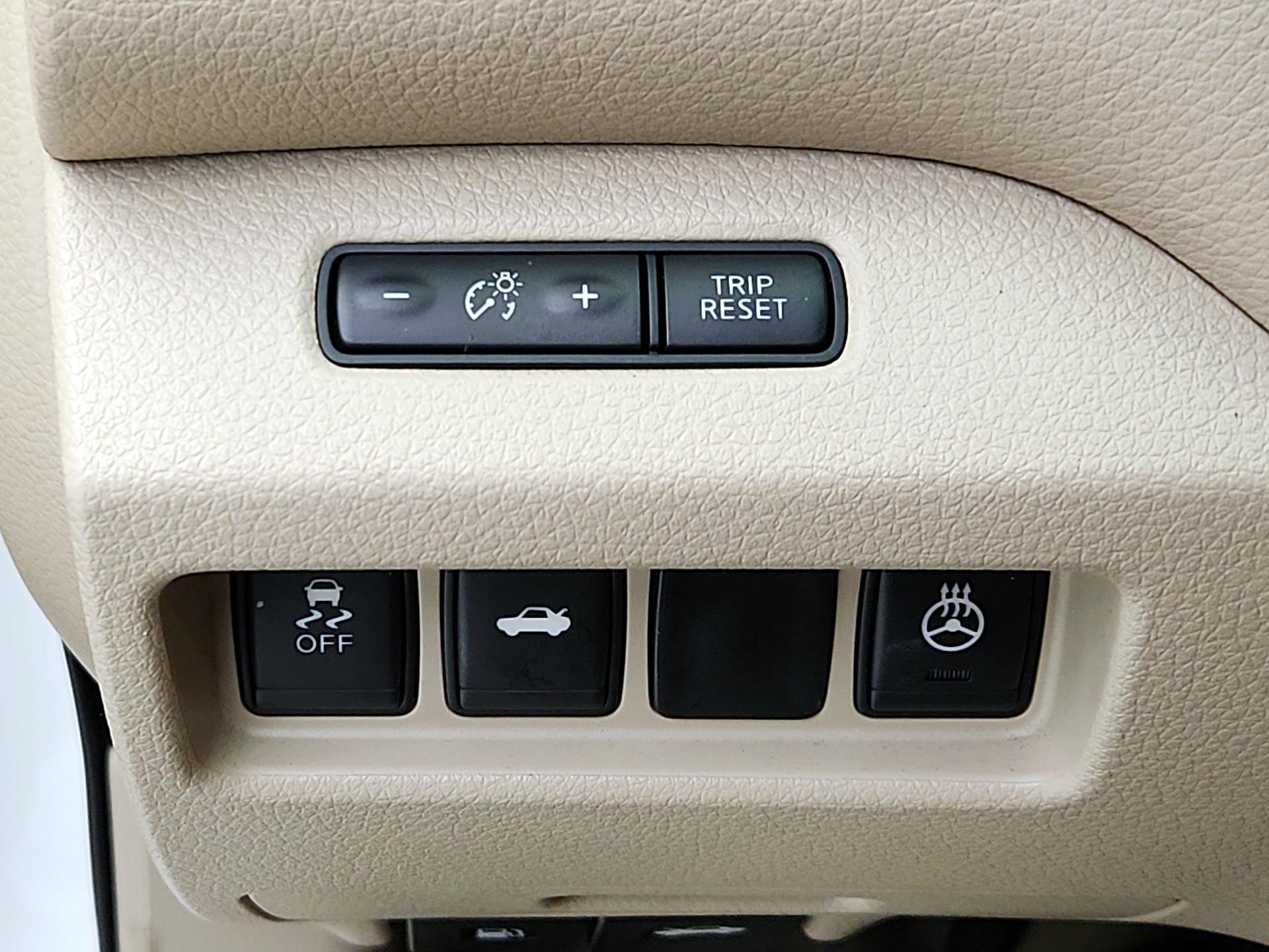 Thumbnail: 2014 Nissan Altima - 13