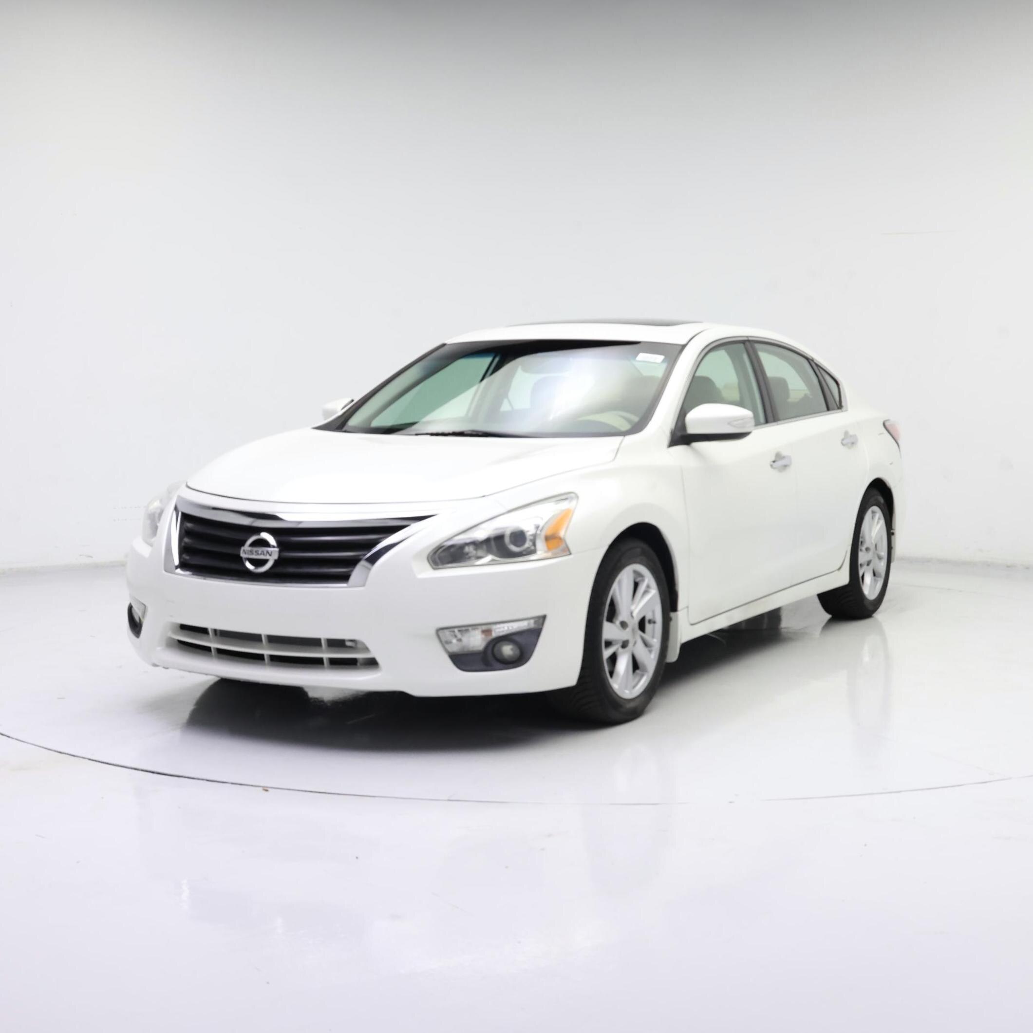 Thumbnail: 2014 Nissan Altima - 4