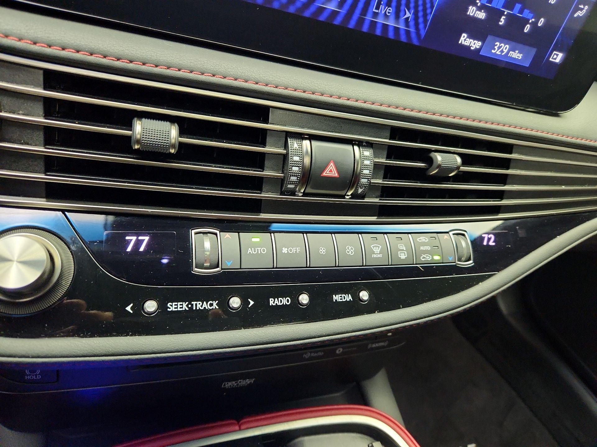 Thumbnail: 2022 Lexus LS - 17