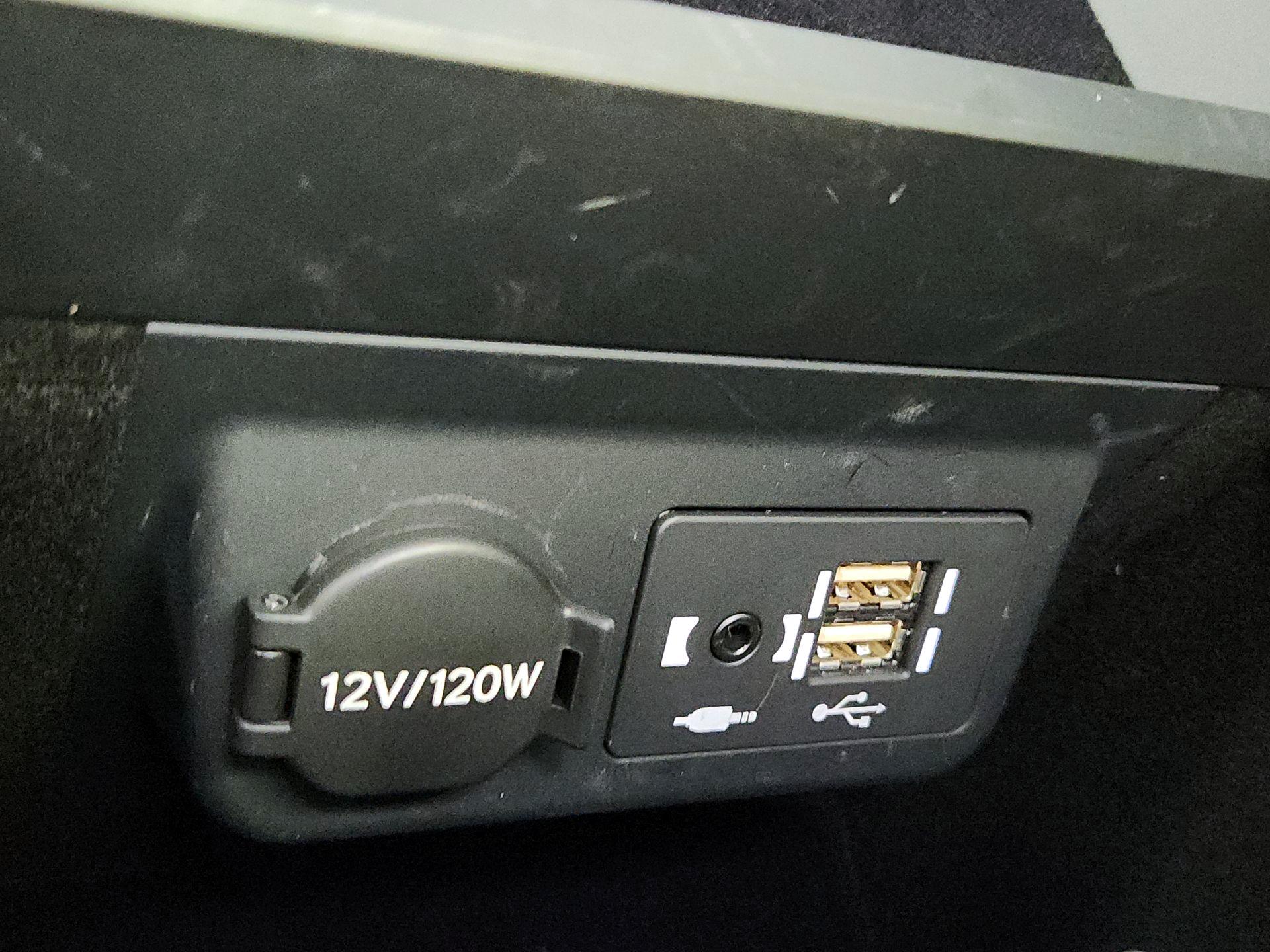 Thumbnail: 2022 Lexus LS - 19