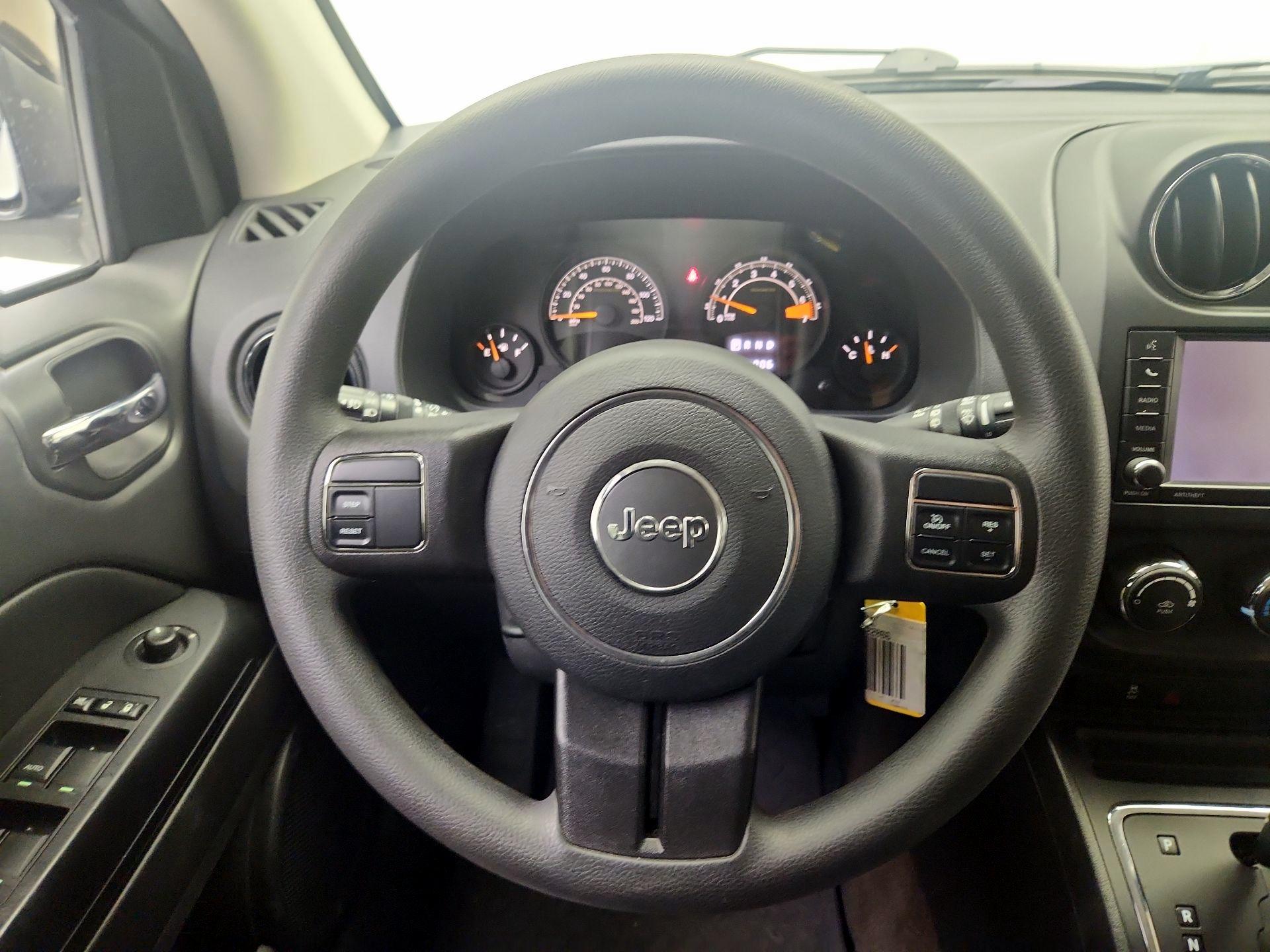 Thumbnail: 2014 Jeep Compass - 10