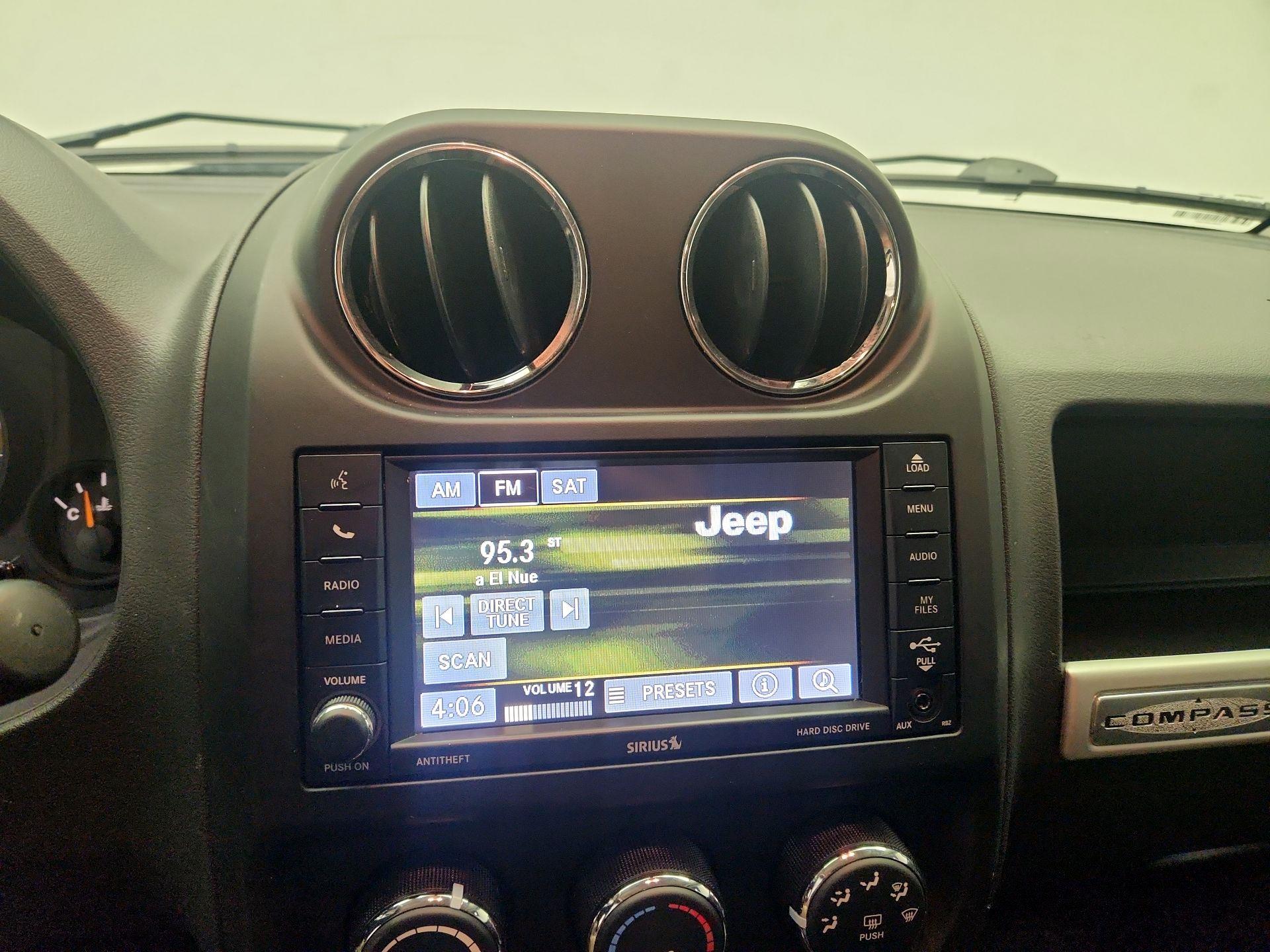 Thumbnail: 2014 Jeep Compass - 14