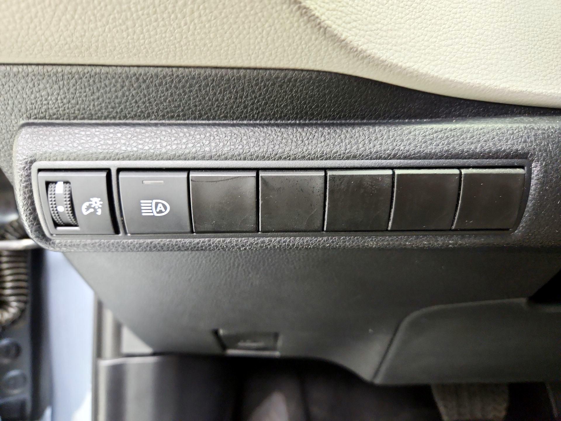 Thumbnail: 2025 Toyota Corolla - 13