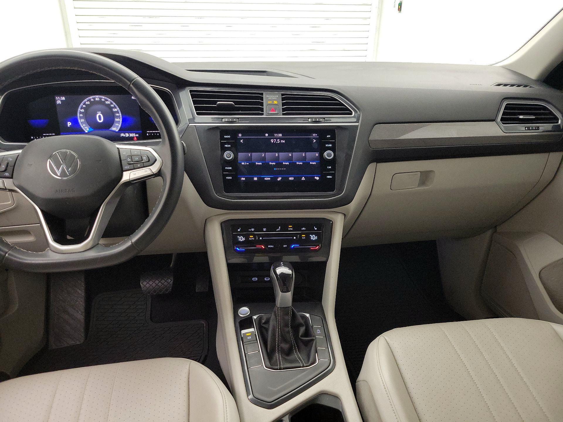 Thumbnail: 2022 Volkswagen Tiguan - 9