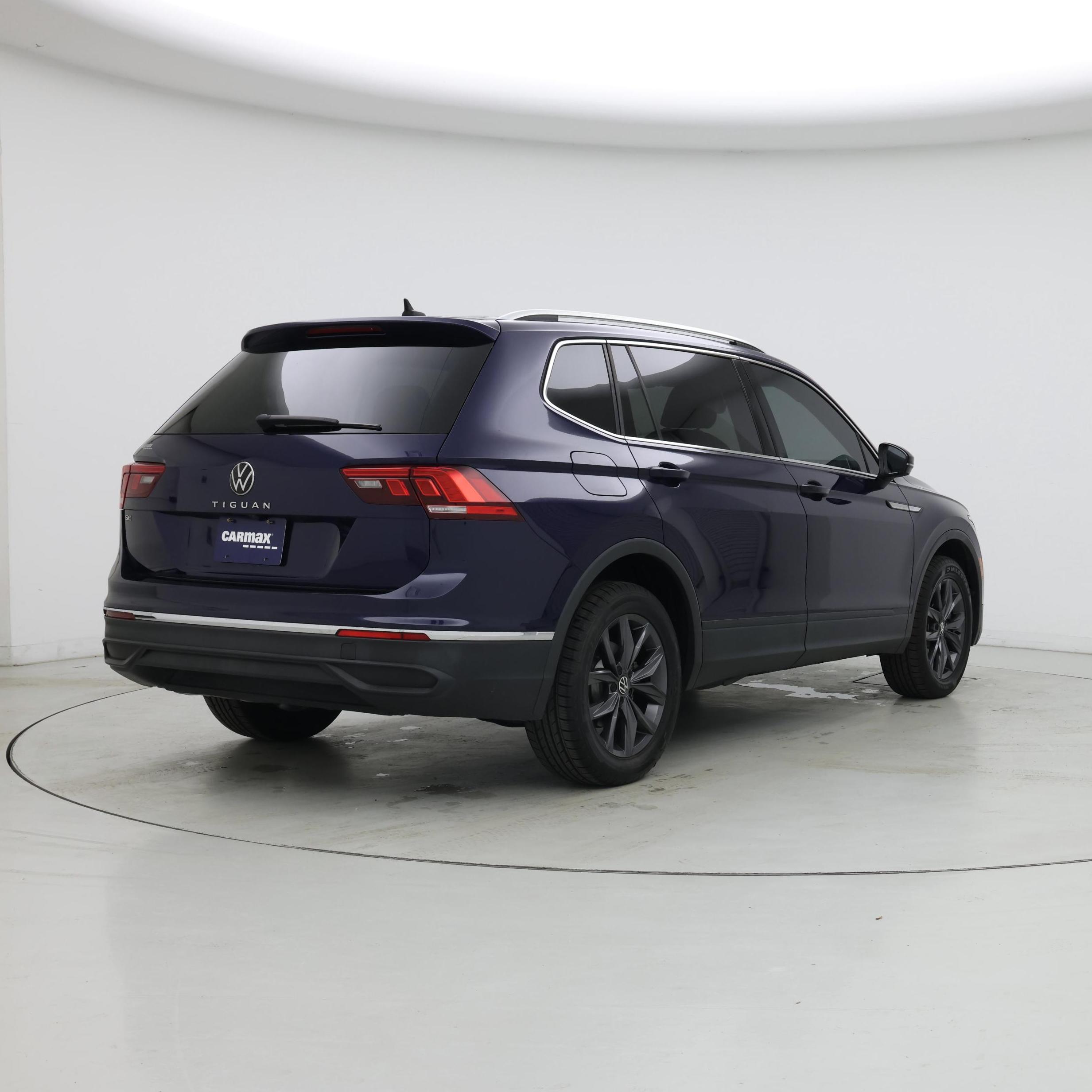 Thumbnail: 2022 Volkswagen Tiguan - 8