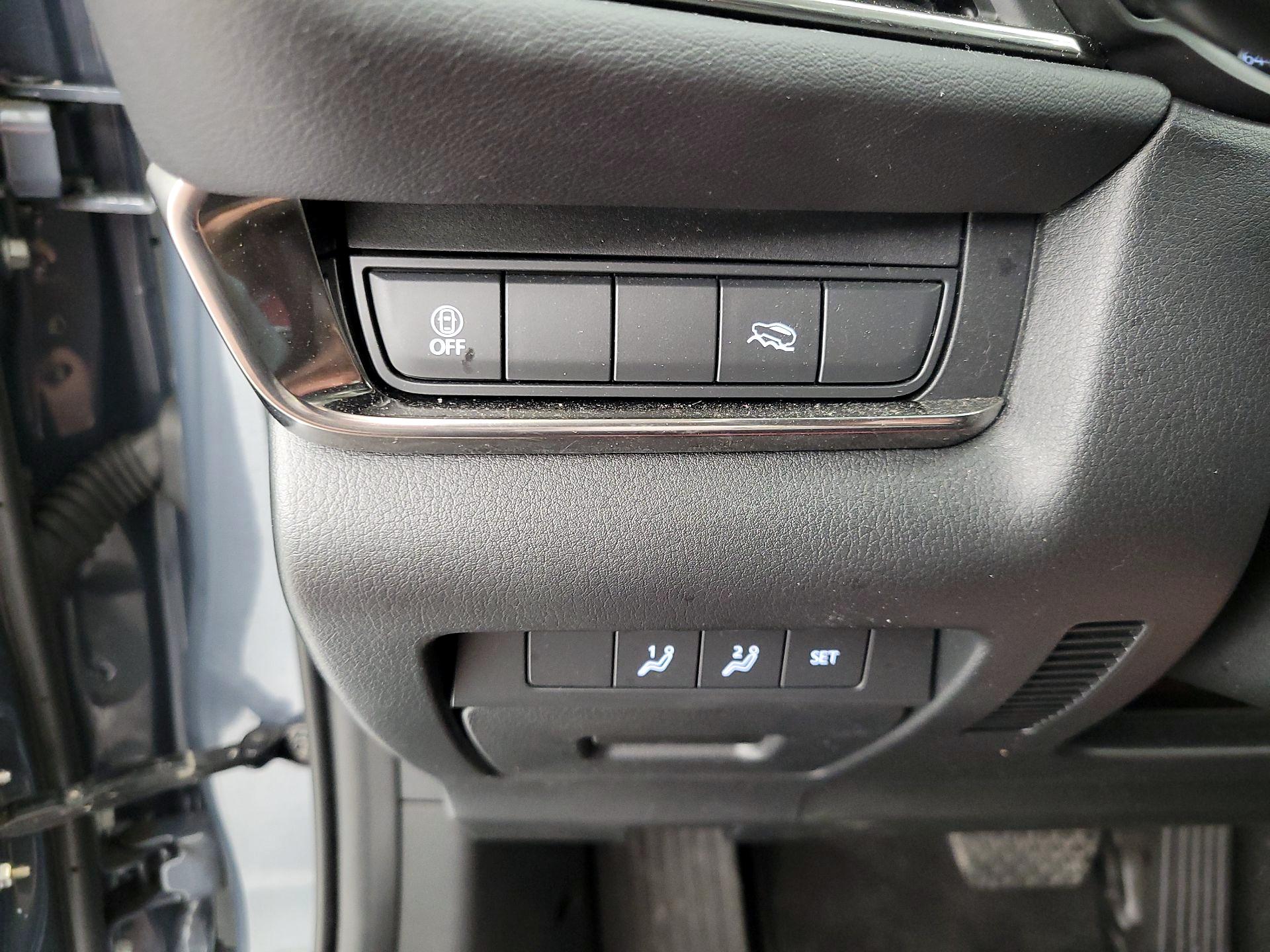 Thumbnail: 2023 Mazda CX-30 - 13