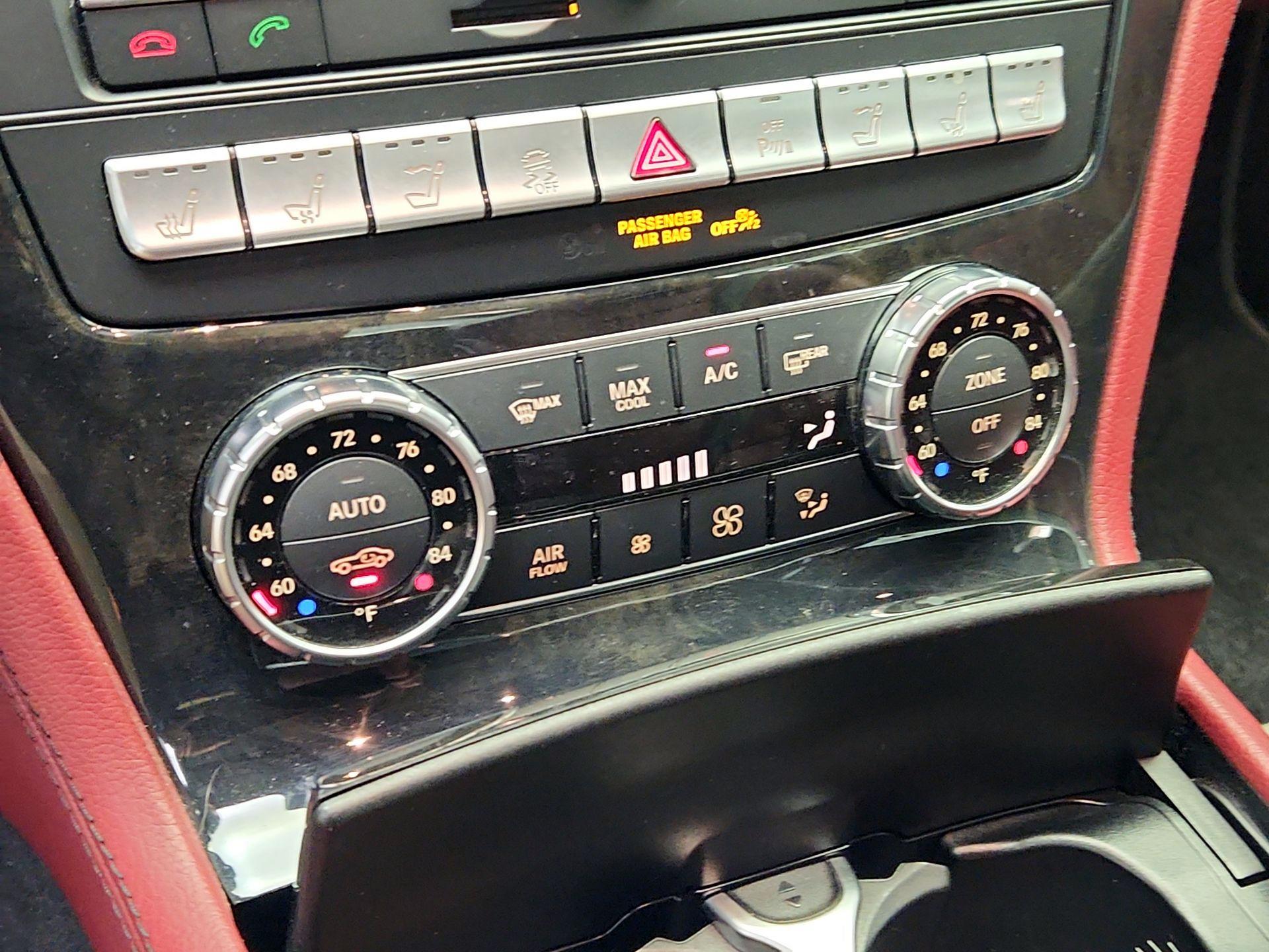 Thumbnail: 2019 Mercedes-Benz SL-Class - 17