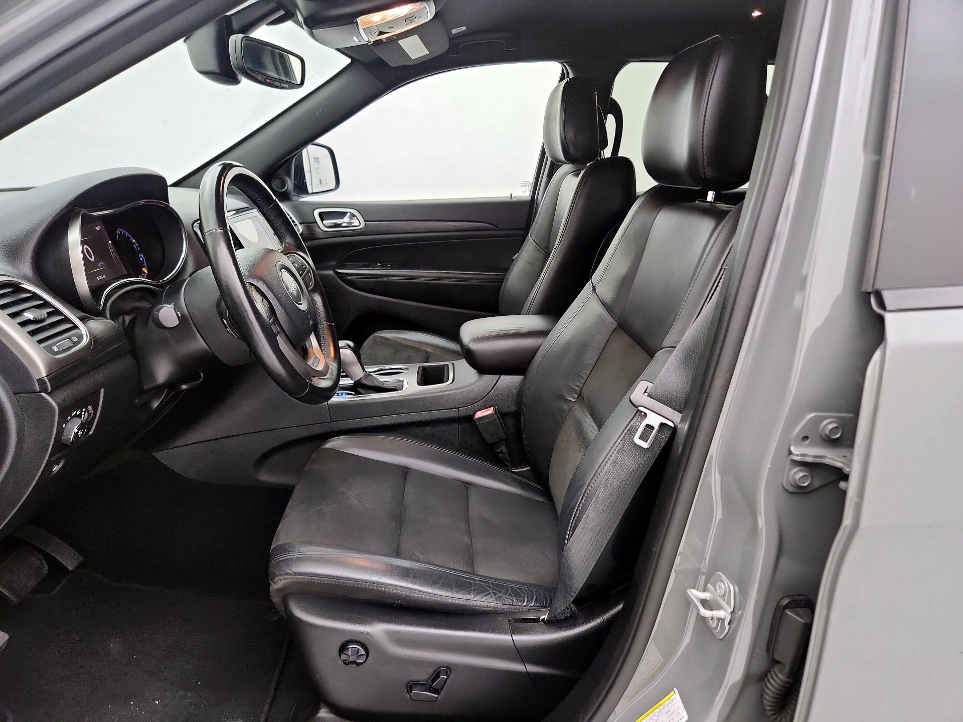 Thumbnail: 2020 Jeep Grand Cherokee - 11