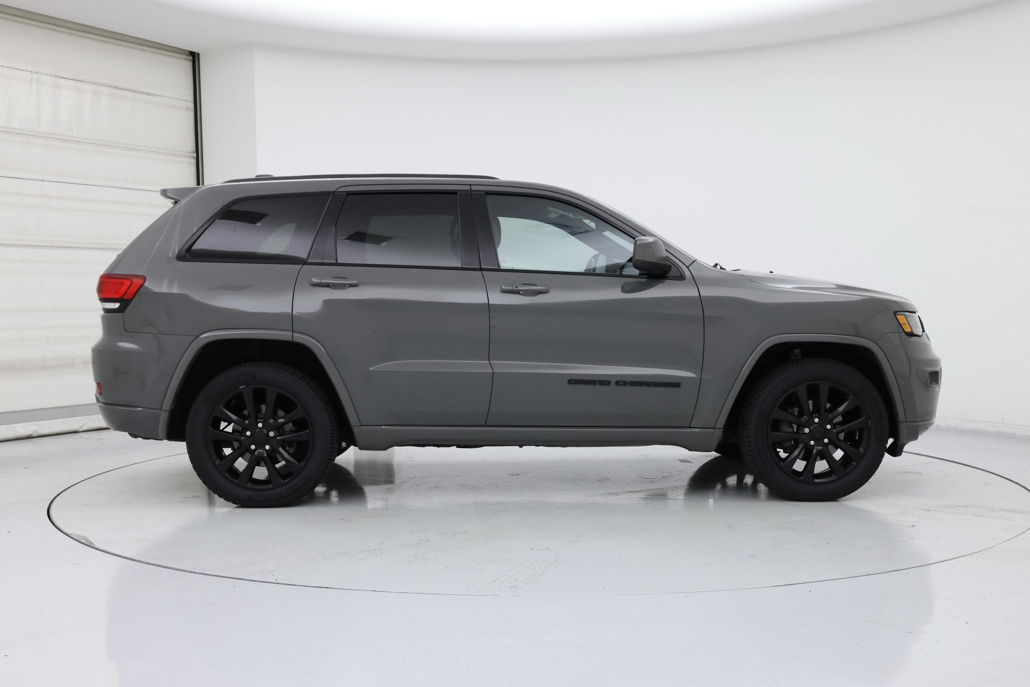 Thumbnail: 2020 Jeep Grand Cherokee - 7
