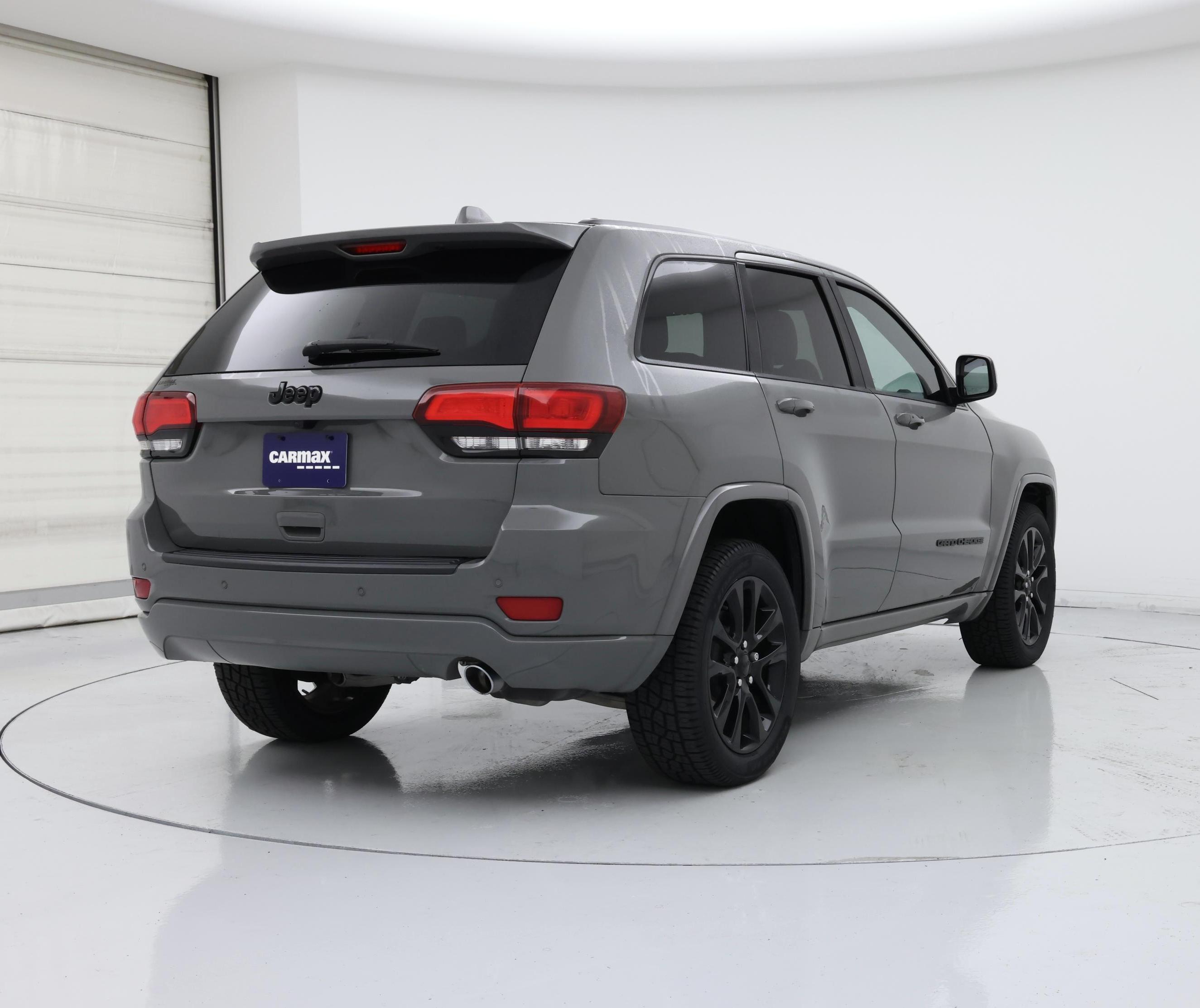 Thumbnail: 2020 Jeep Grand Cherokee - 8