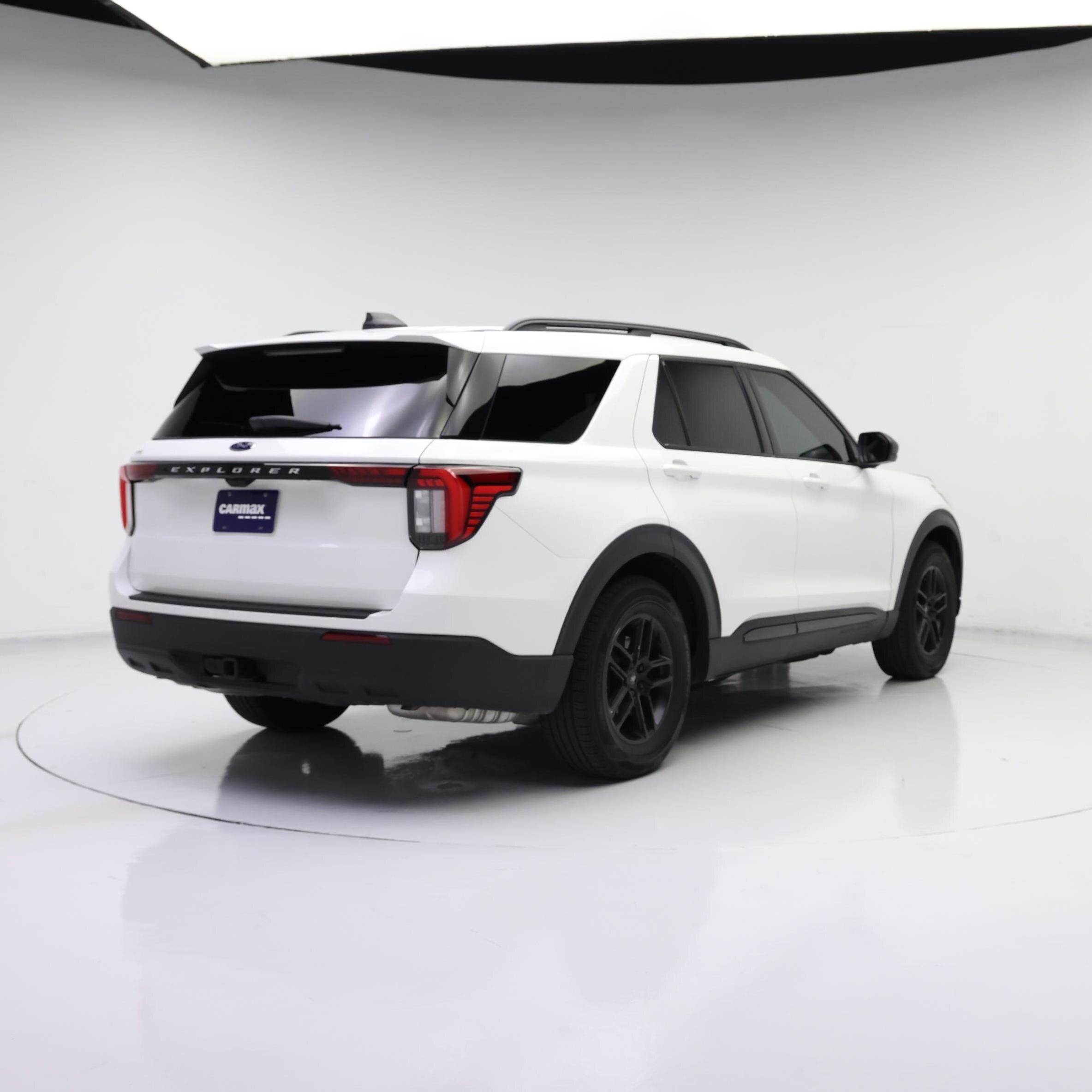 Thumbnail: 2025 Ford Explorer - 8