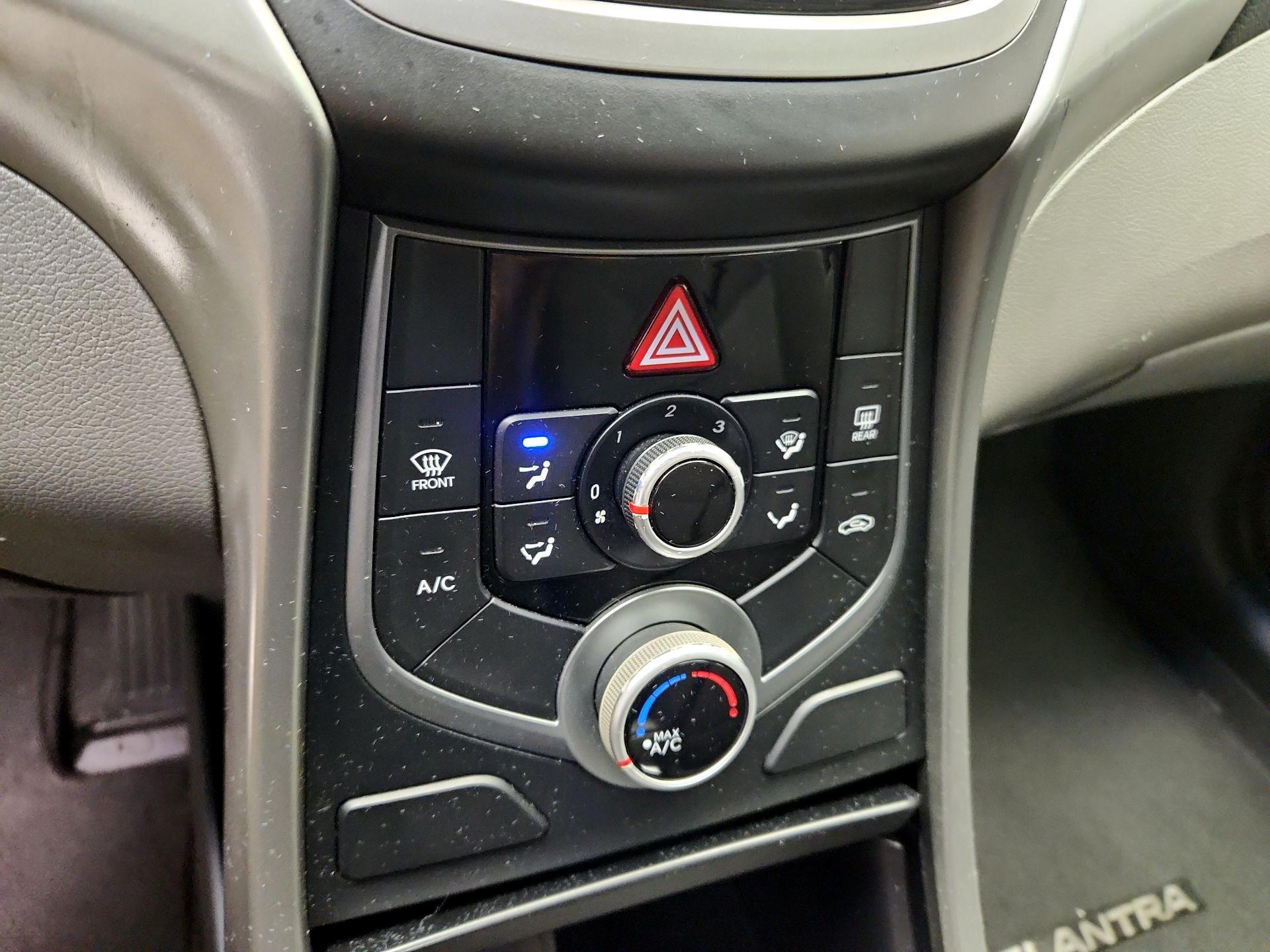 Thumbnail: 2015 Hyundai Elantra - 15