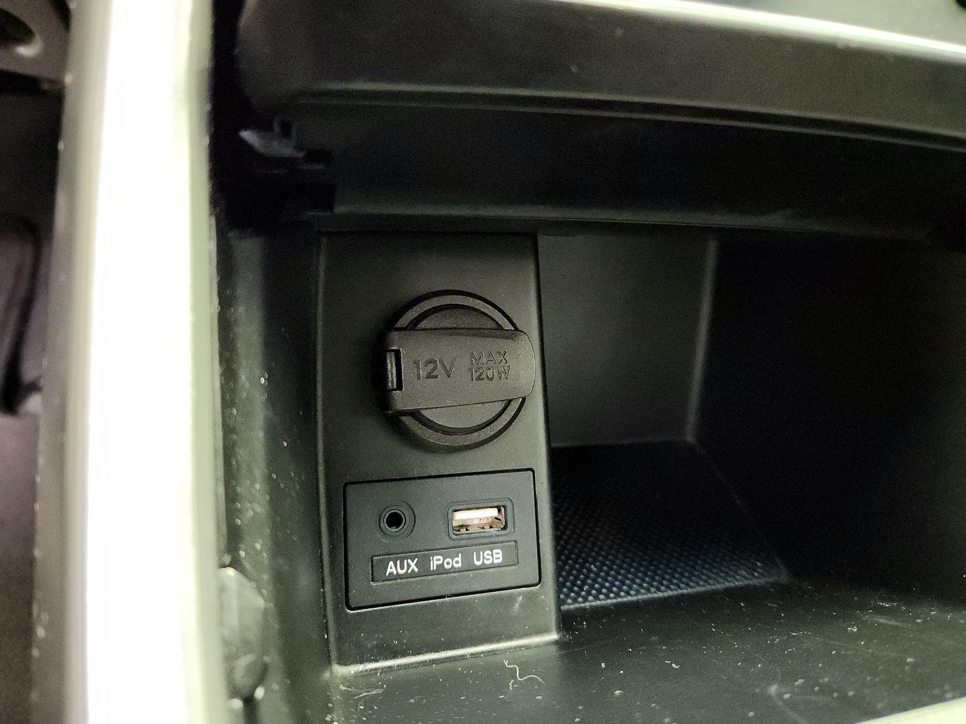 Thumbnail: 2015 Hyundai Elantra - 17