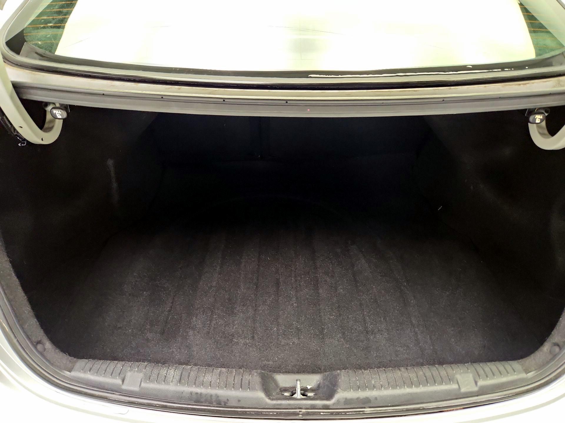 Thumbnail: 2015 Hyundai Elantra - 19