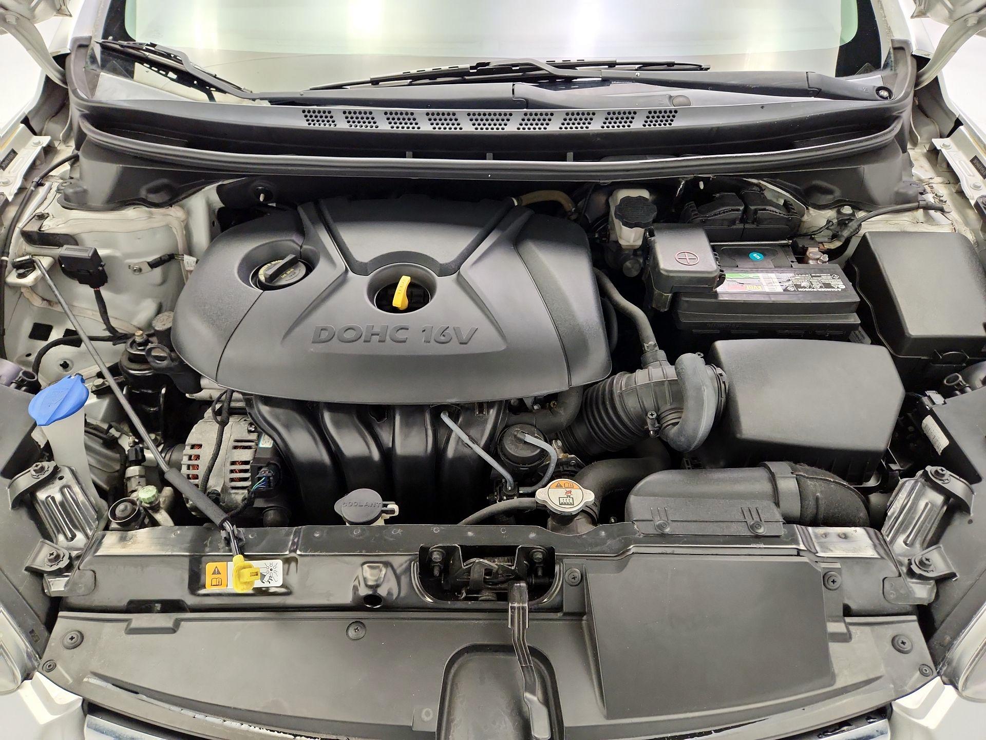 Thumbnail: 2015 Hyundai Elantra - 20