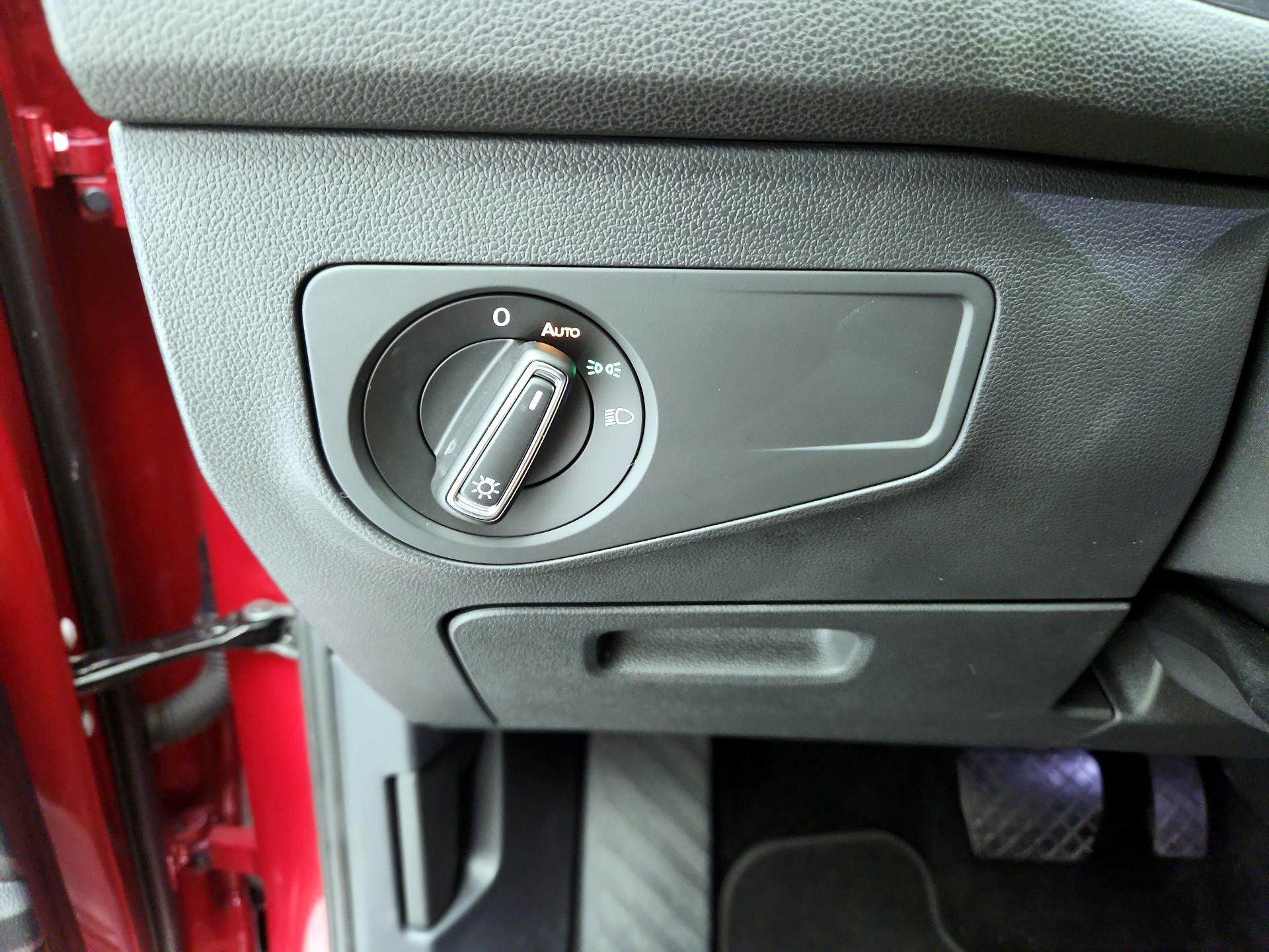 Thumbnail: 2023 Volkswagen Tiguan - 13