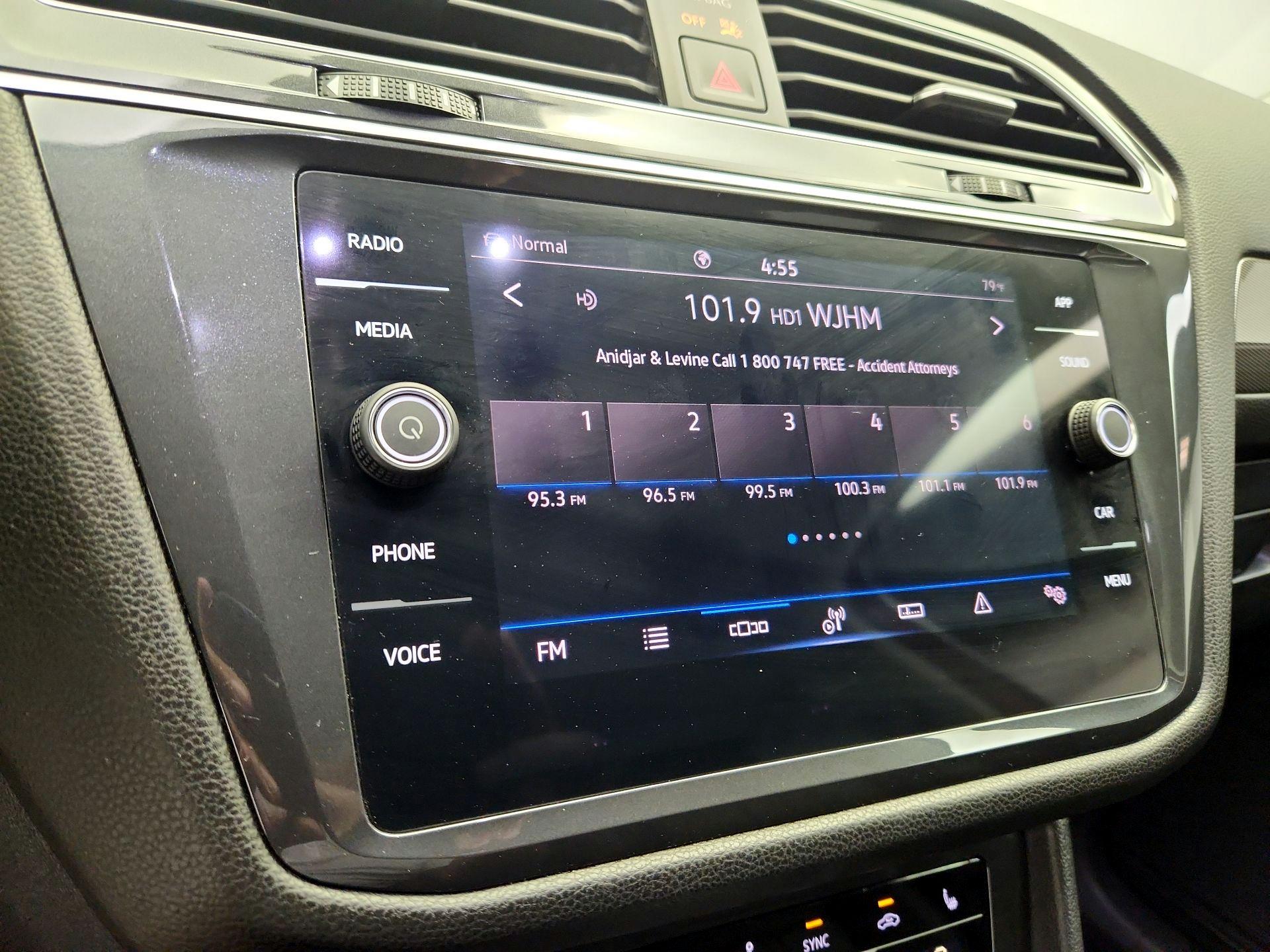 Thumbnail: 2023 Volkswagen Tiguan - 15