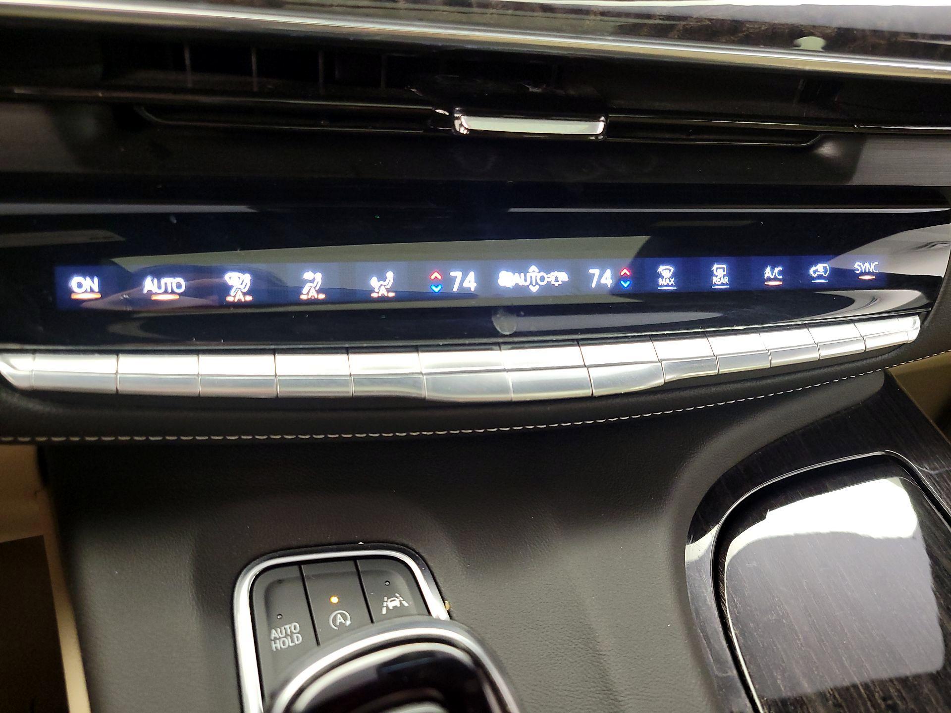 Thumbnail: 2021 Cadillac Escalade - 17