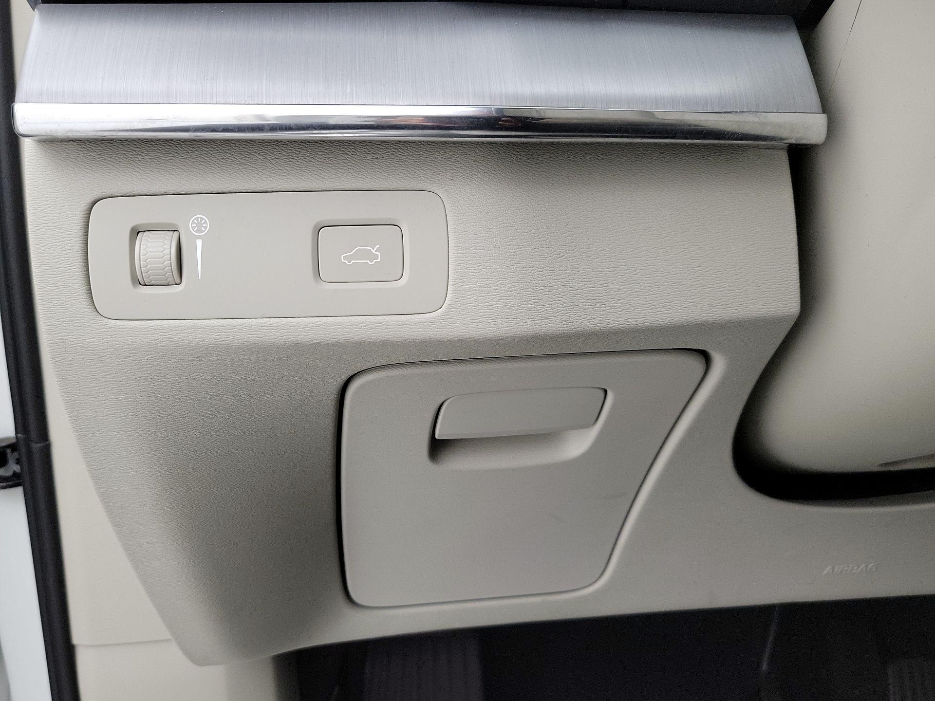 Thumbnail: 2021 Volvo XC90 - 13