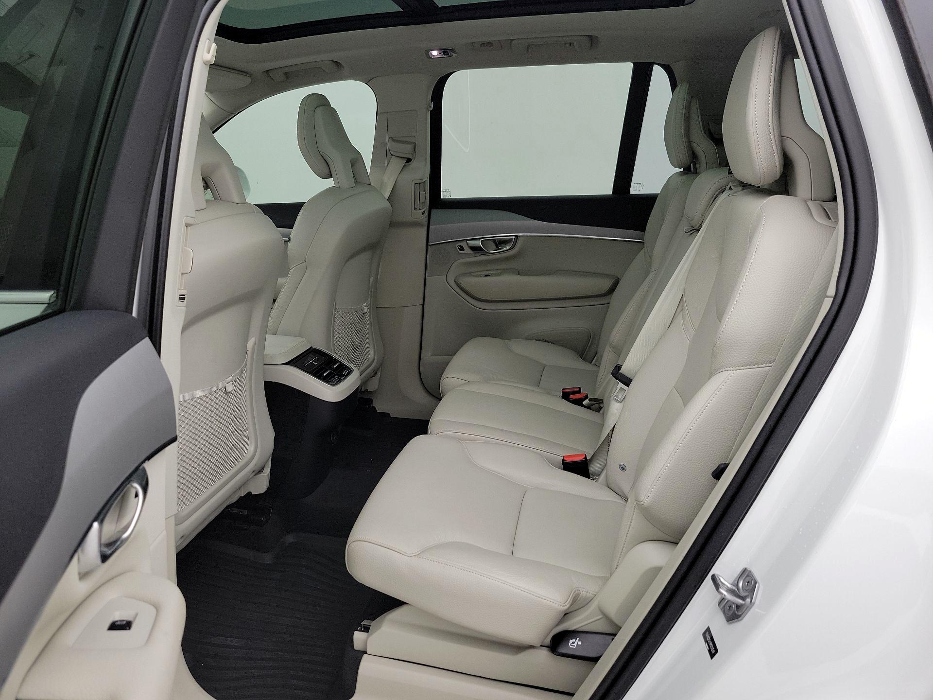 Thumbnail: 2021 Volvo XC90 - 20