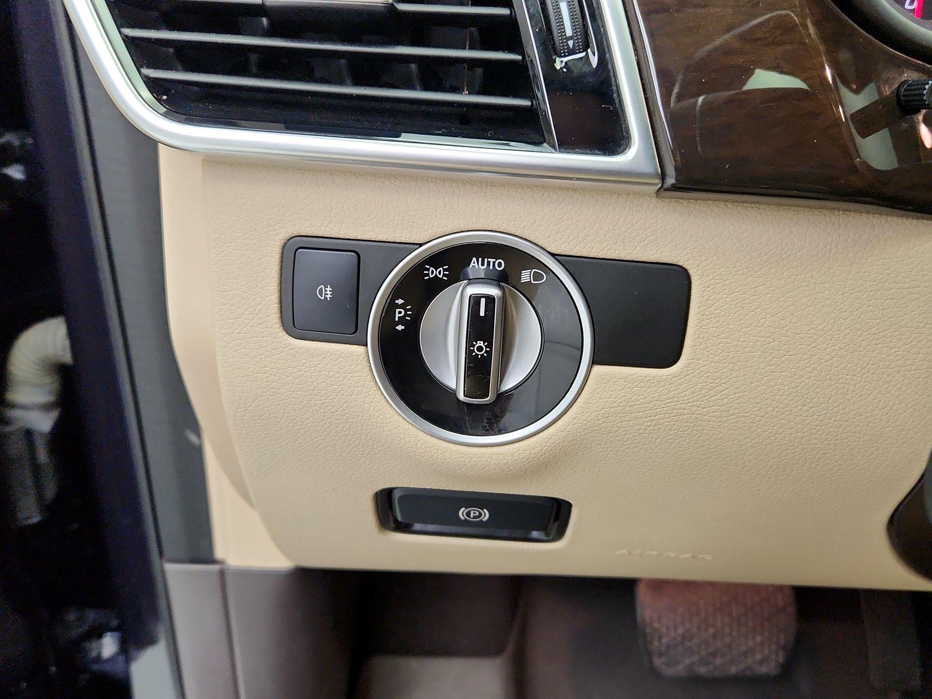 Thumbnail: 2017 Mercedes-Benz GLE - 13