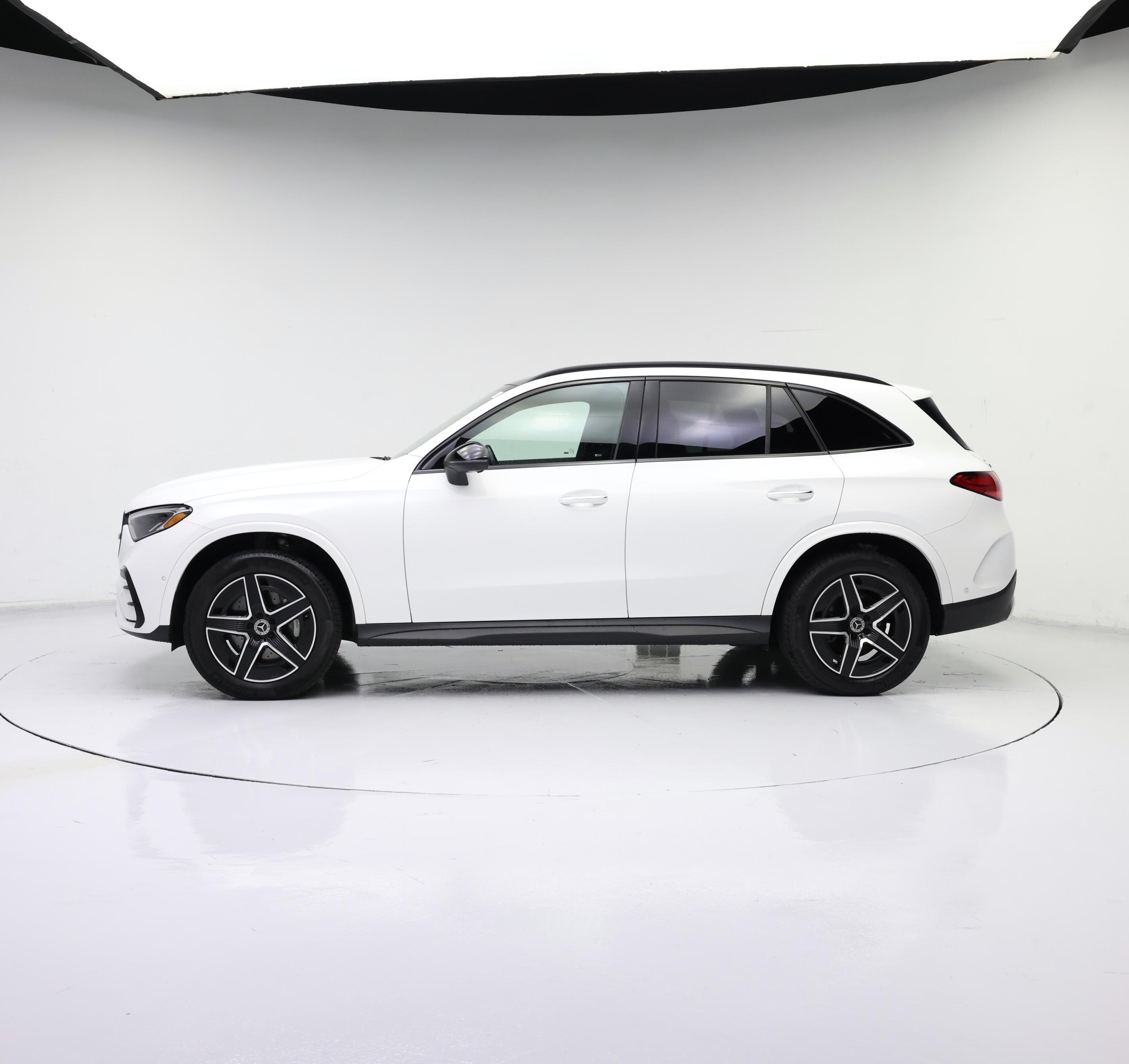 Thumbnail: 2023 Mercedes-Benz GLC - 3