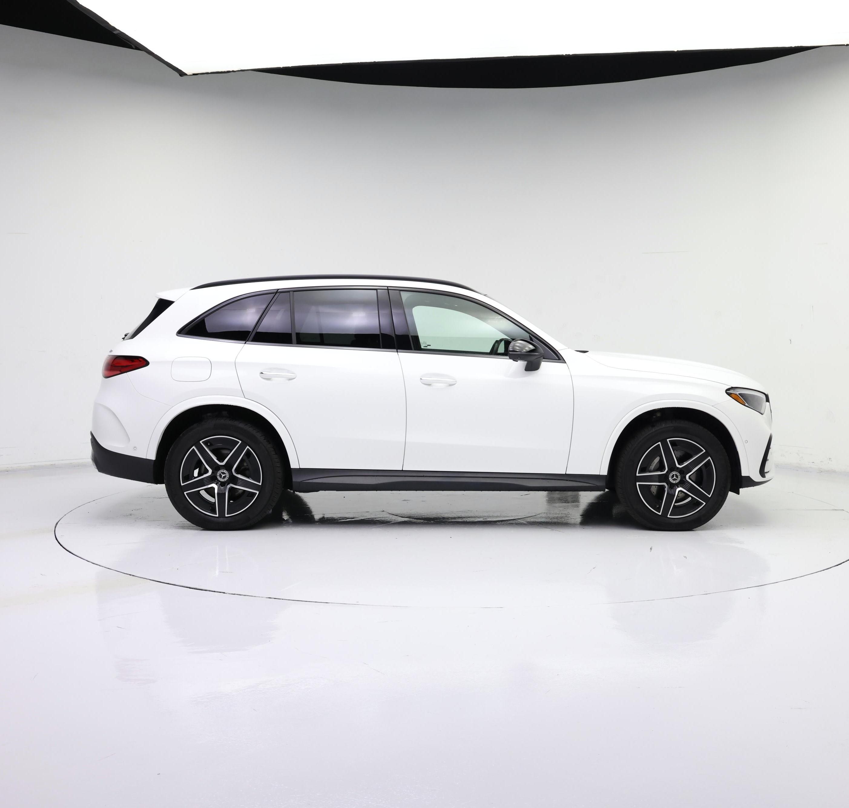 Thumbnail: 2023 Mercedes-Benz GLC - 7