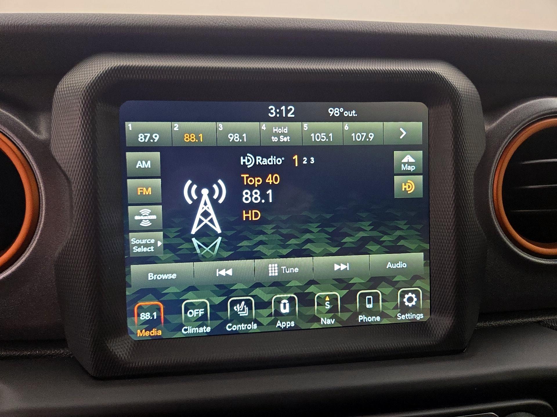 Thumbnail: 2023 Jeep Gladiator - 16