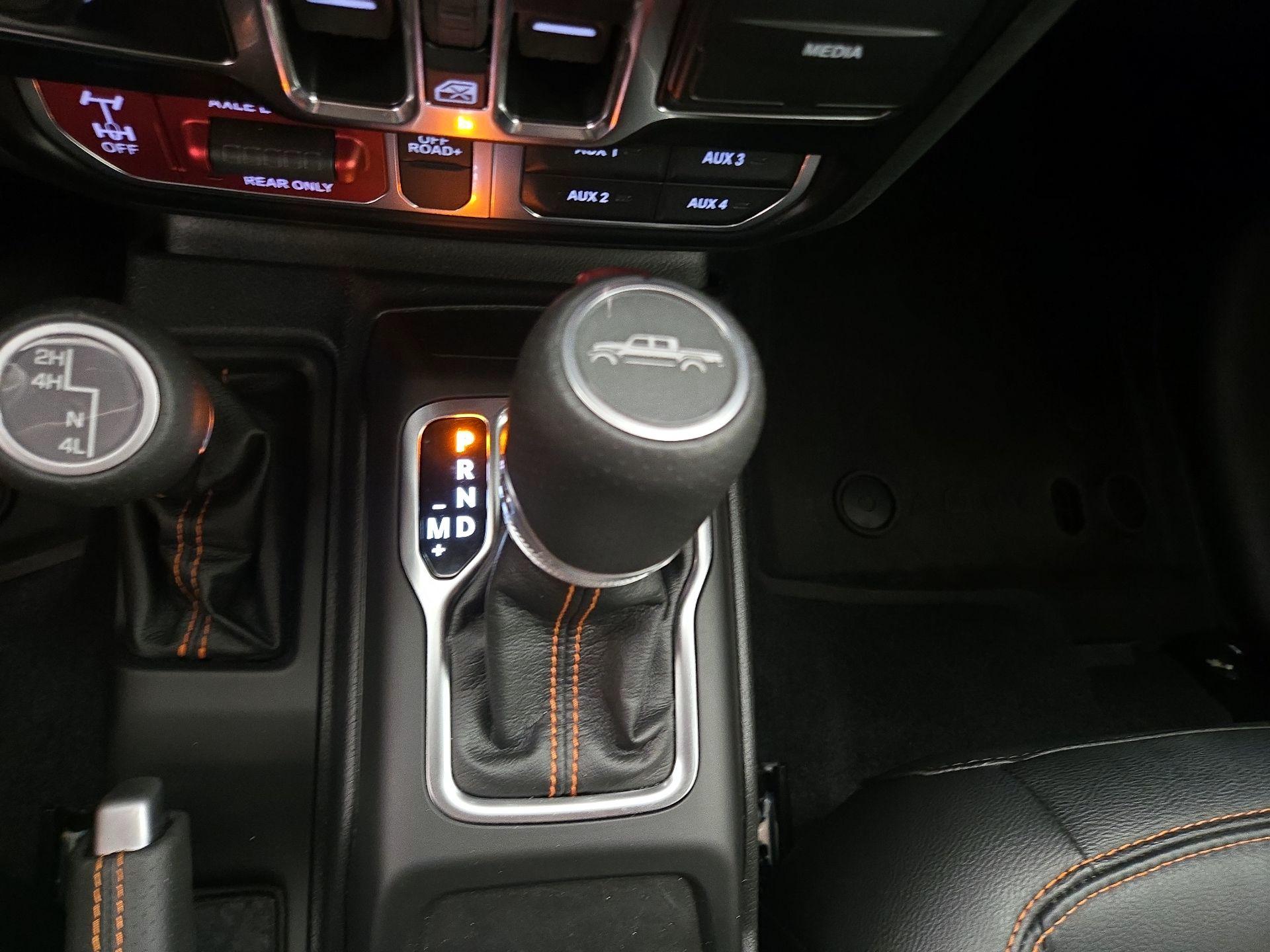 Thumbnail: 2023 Jeep Gladiator - 18