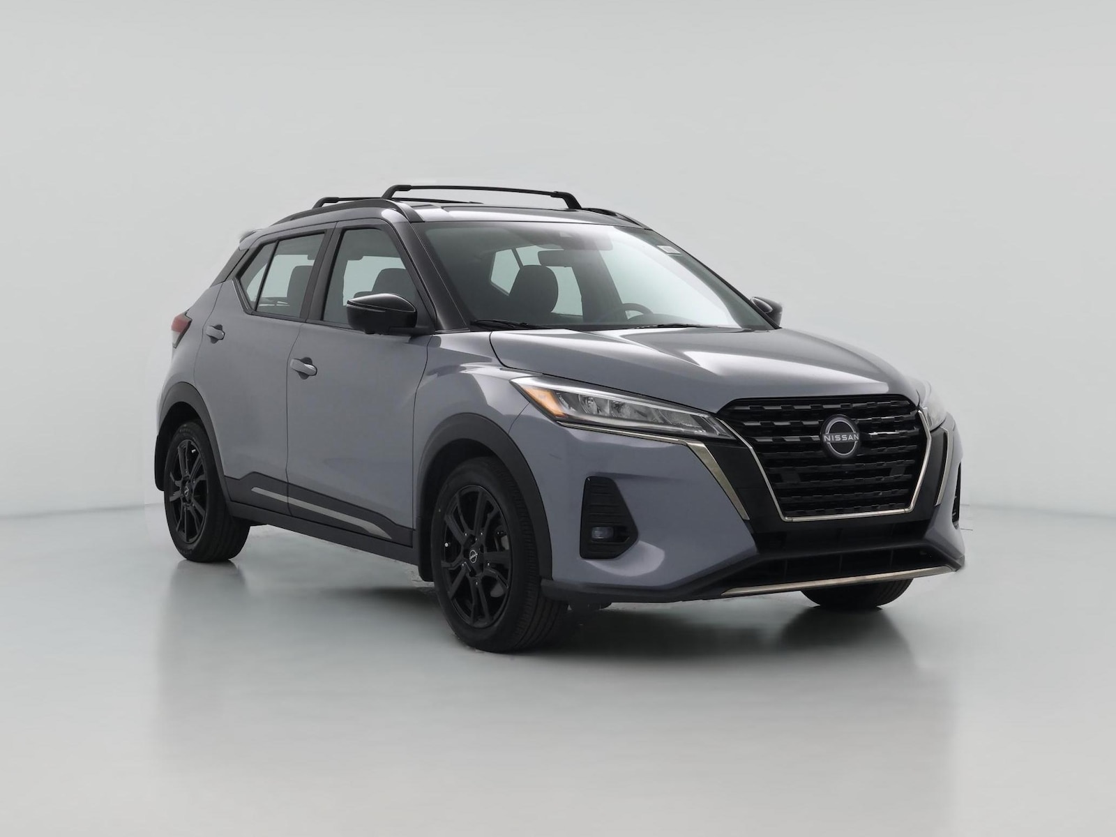 2022 Nissan Kicks SR