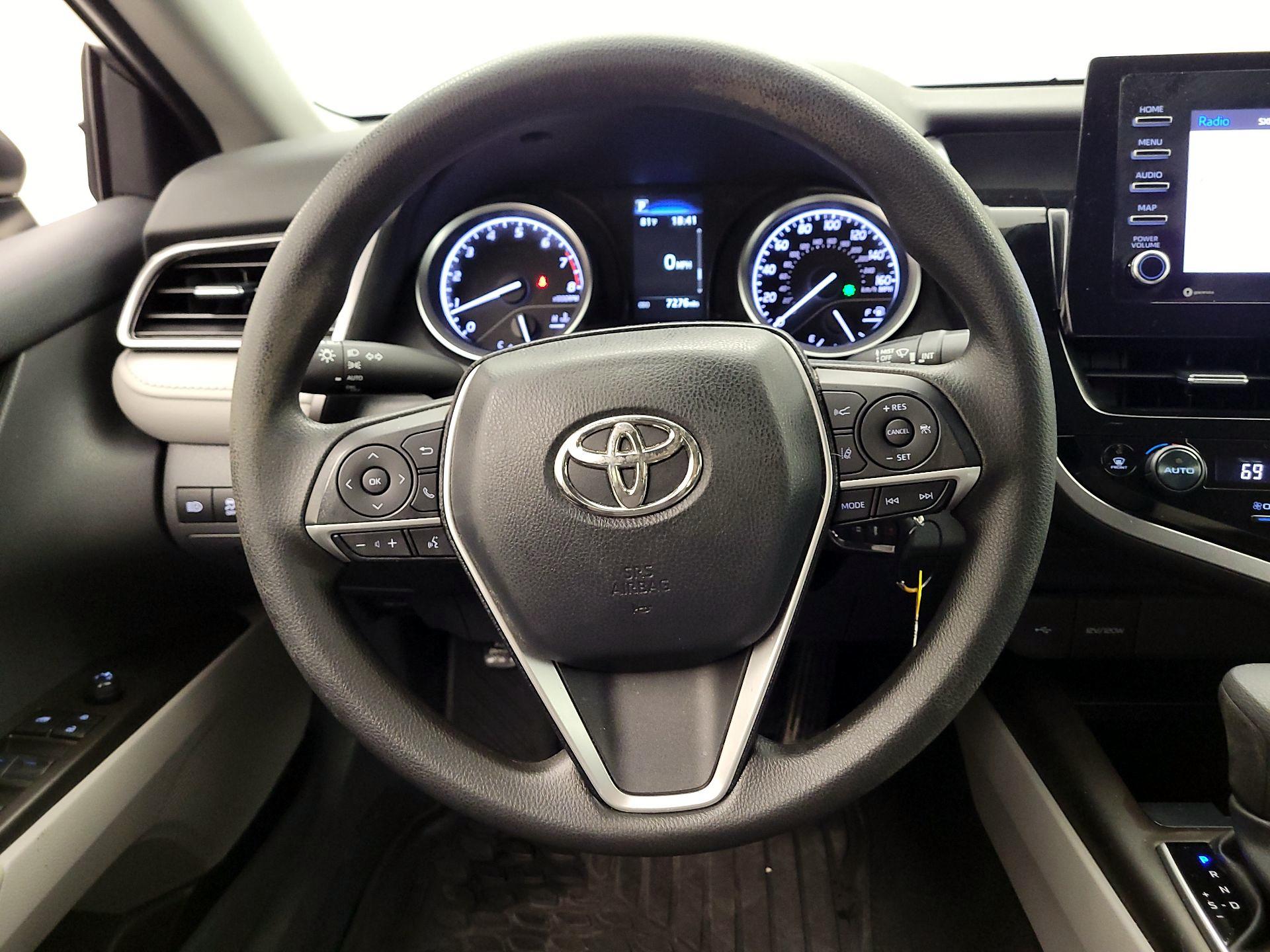 Thumbnail: 2023 Toyota Camry - 10