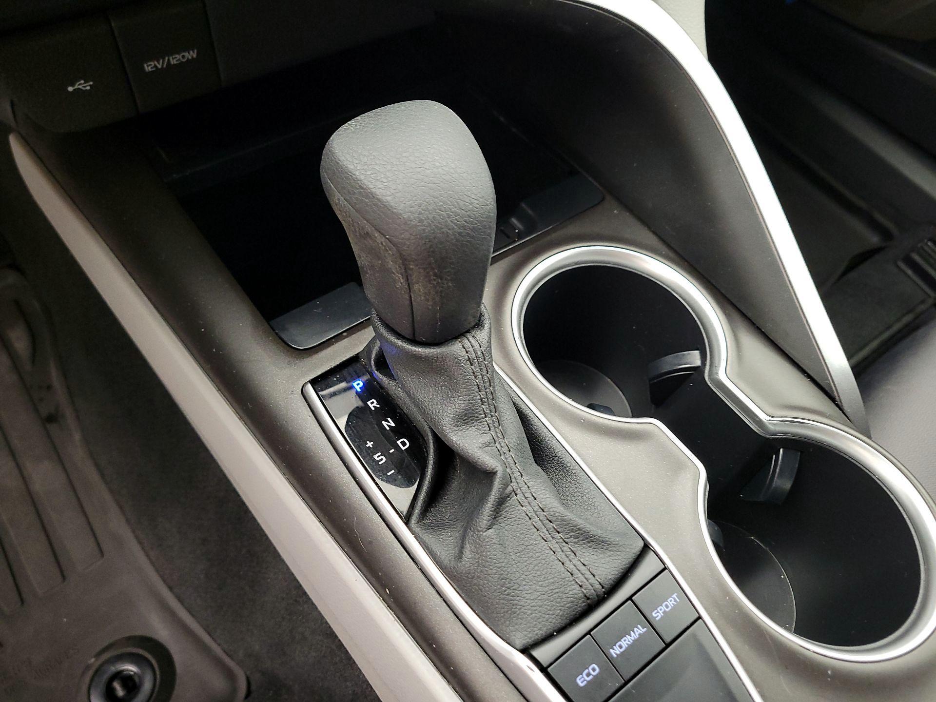 Thumbnail: 2023 Toyota Camry - 17