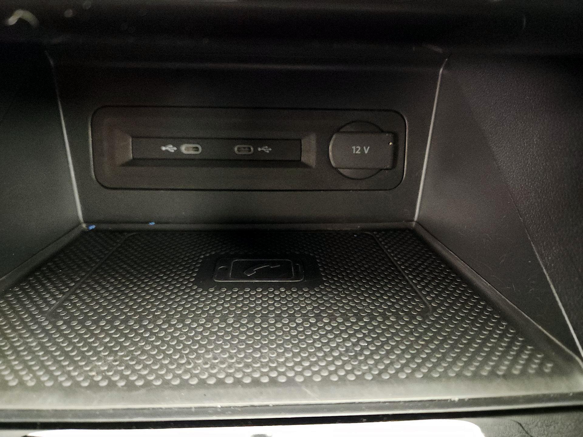 Thumbnail: 2022 Volkswagen Atlas - 18