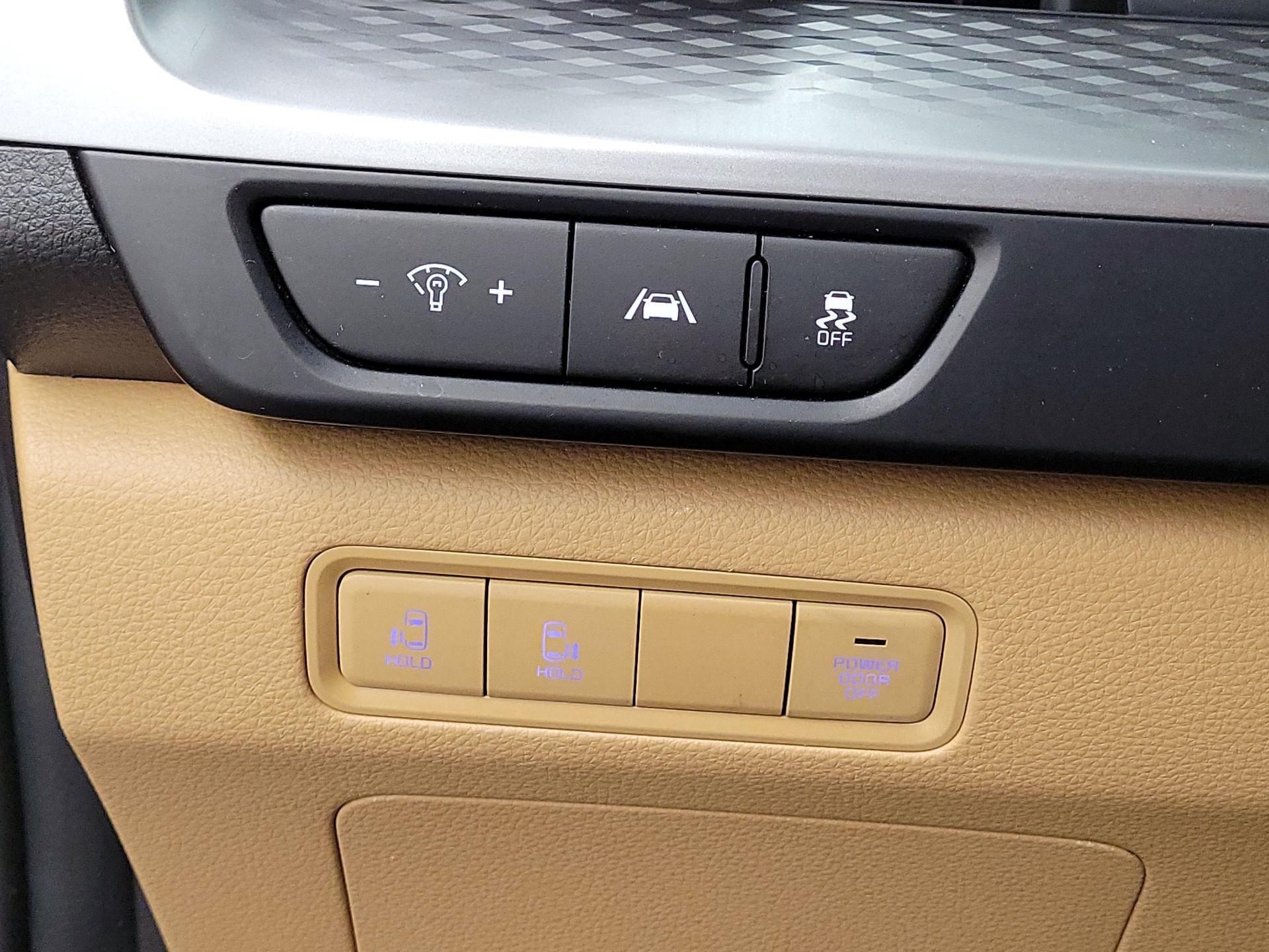 Thumbnail: 2024 Kia Carnival - 13