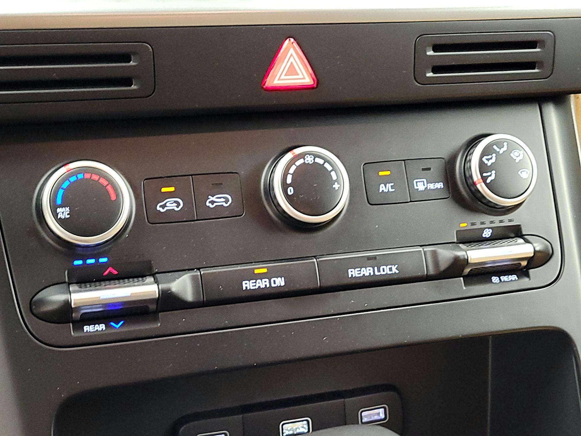 Thumbnail: 2024 Kia Carnival - 16