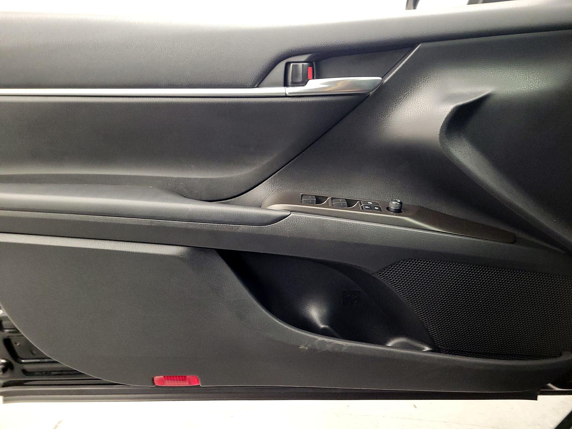 Thumbnail: 2023 Toyota Camry - 12