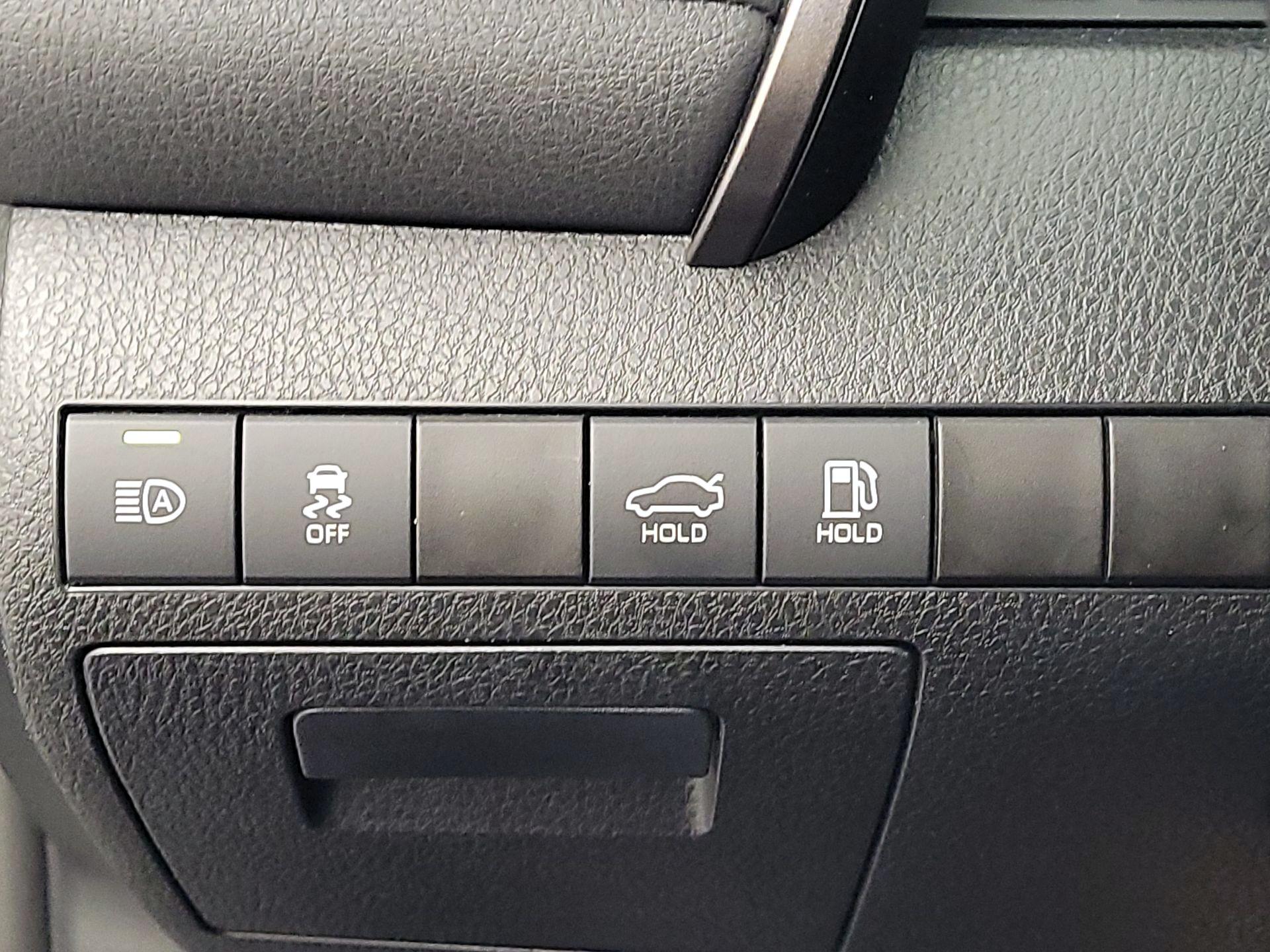 Thumbnail: 2023 Toyota Camry - 13