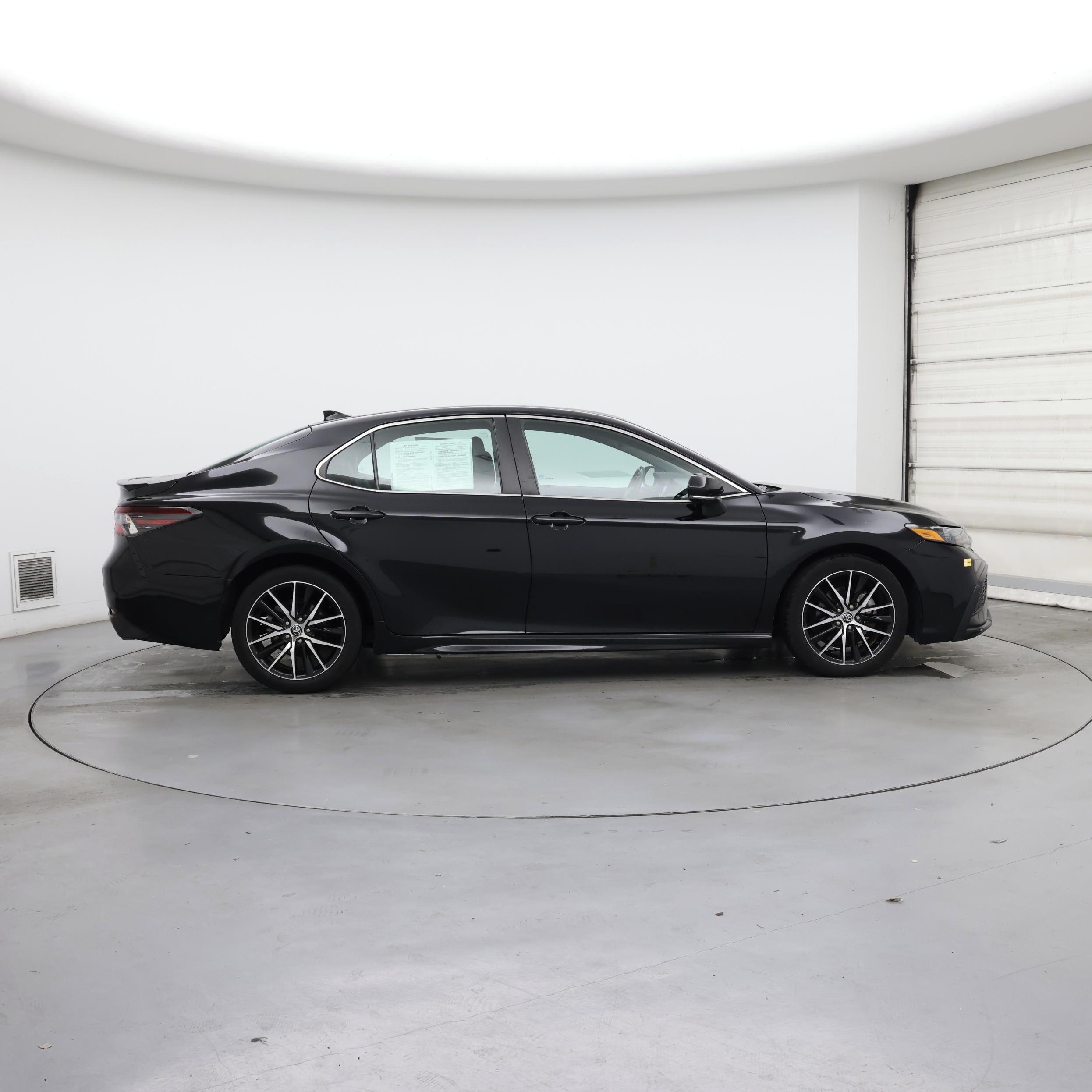 Thumbnail: 2023 Toyota Camry - 7