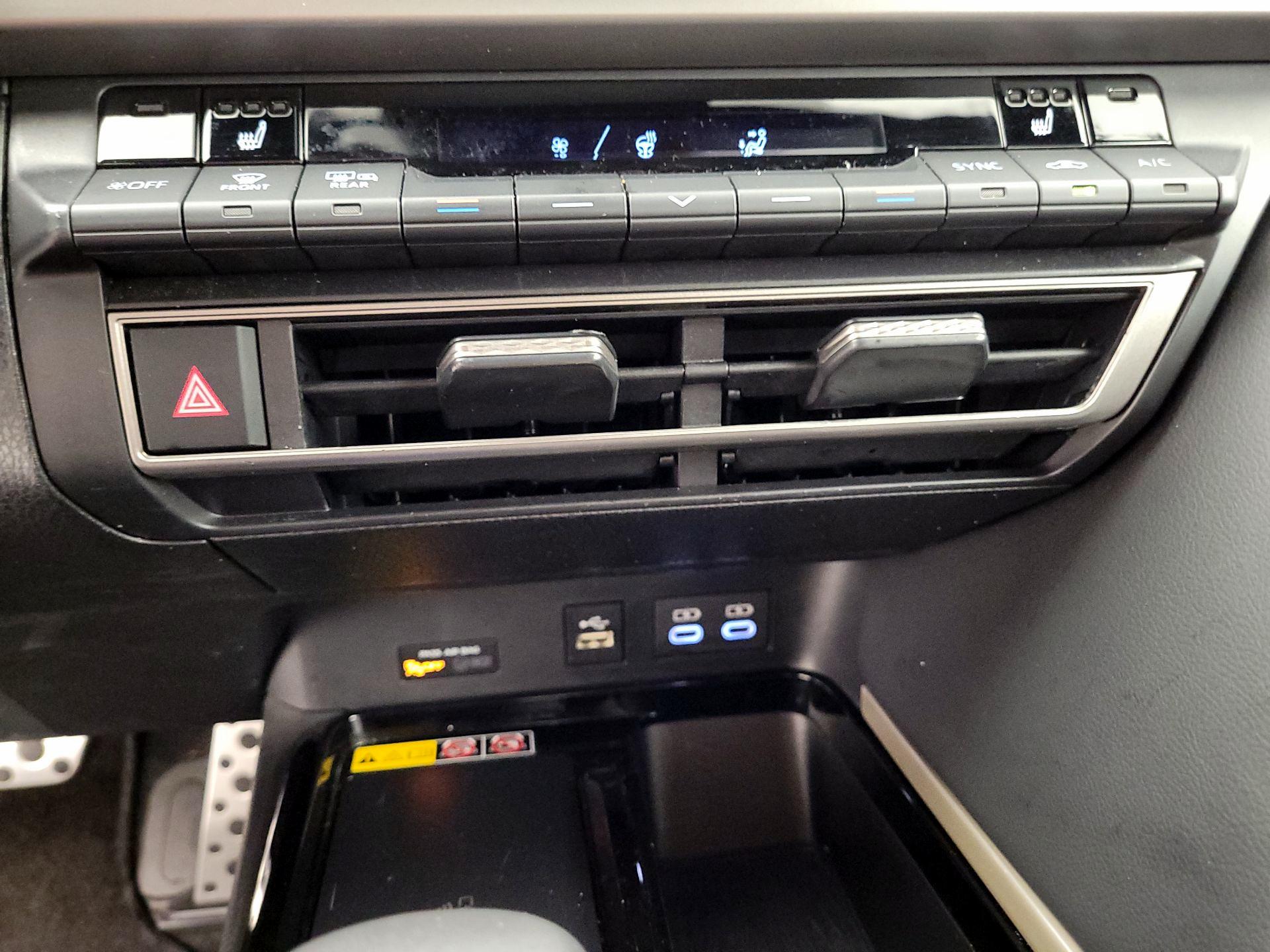 Thumbnail: 2025 Toyota Camry - 14