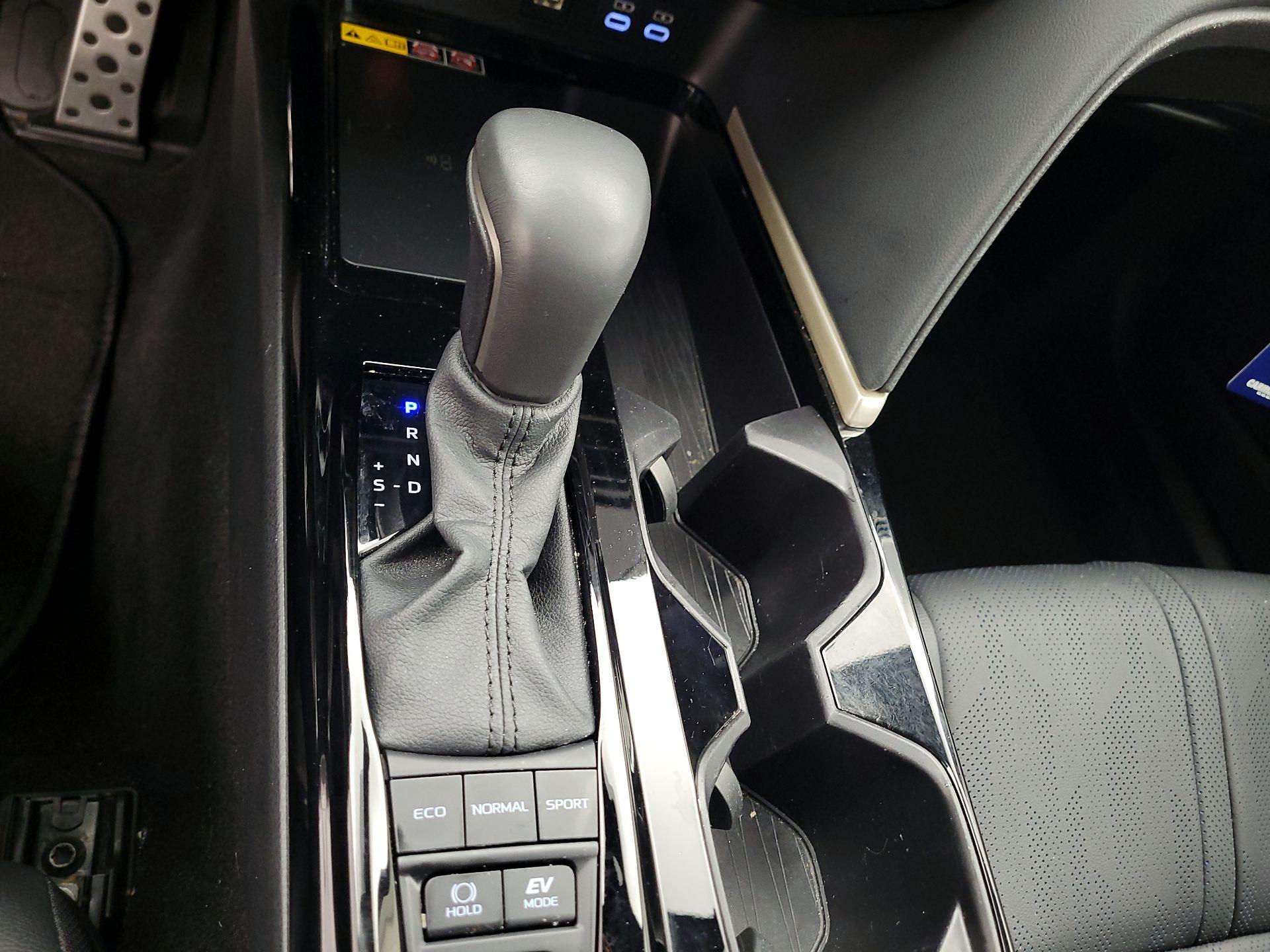 Thumbnail: 2025 Toyota Camry - 15