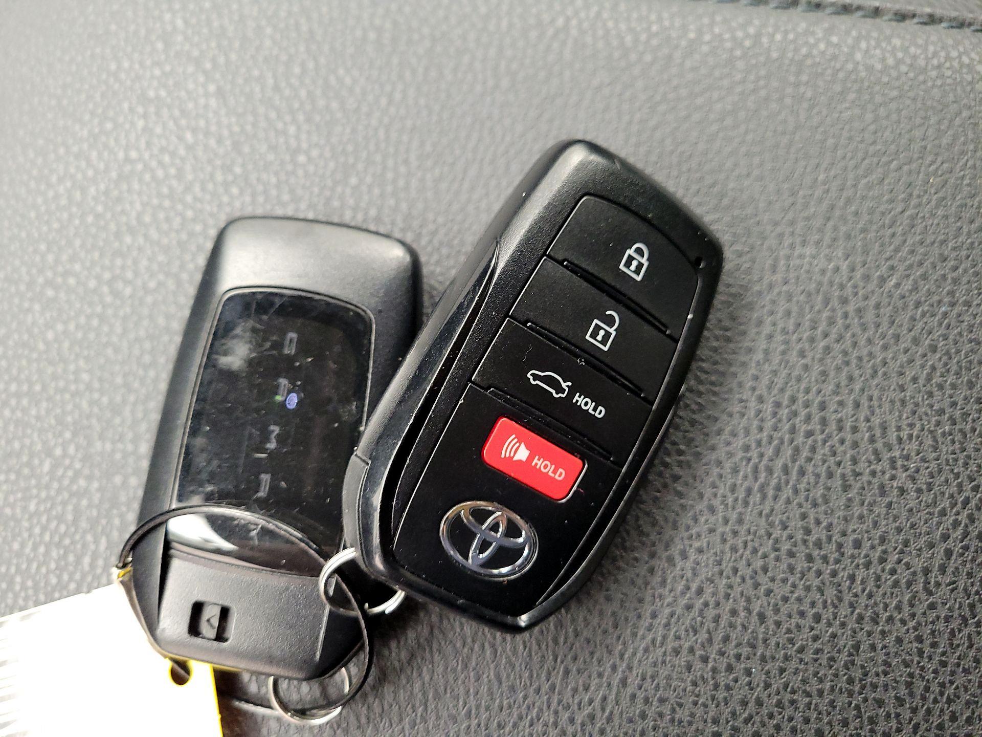 Thumbnail: 2025 Toyota Camry - 18