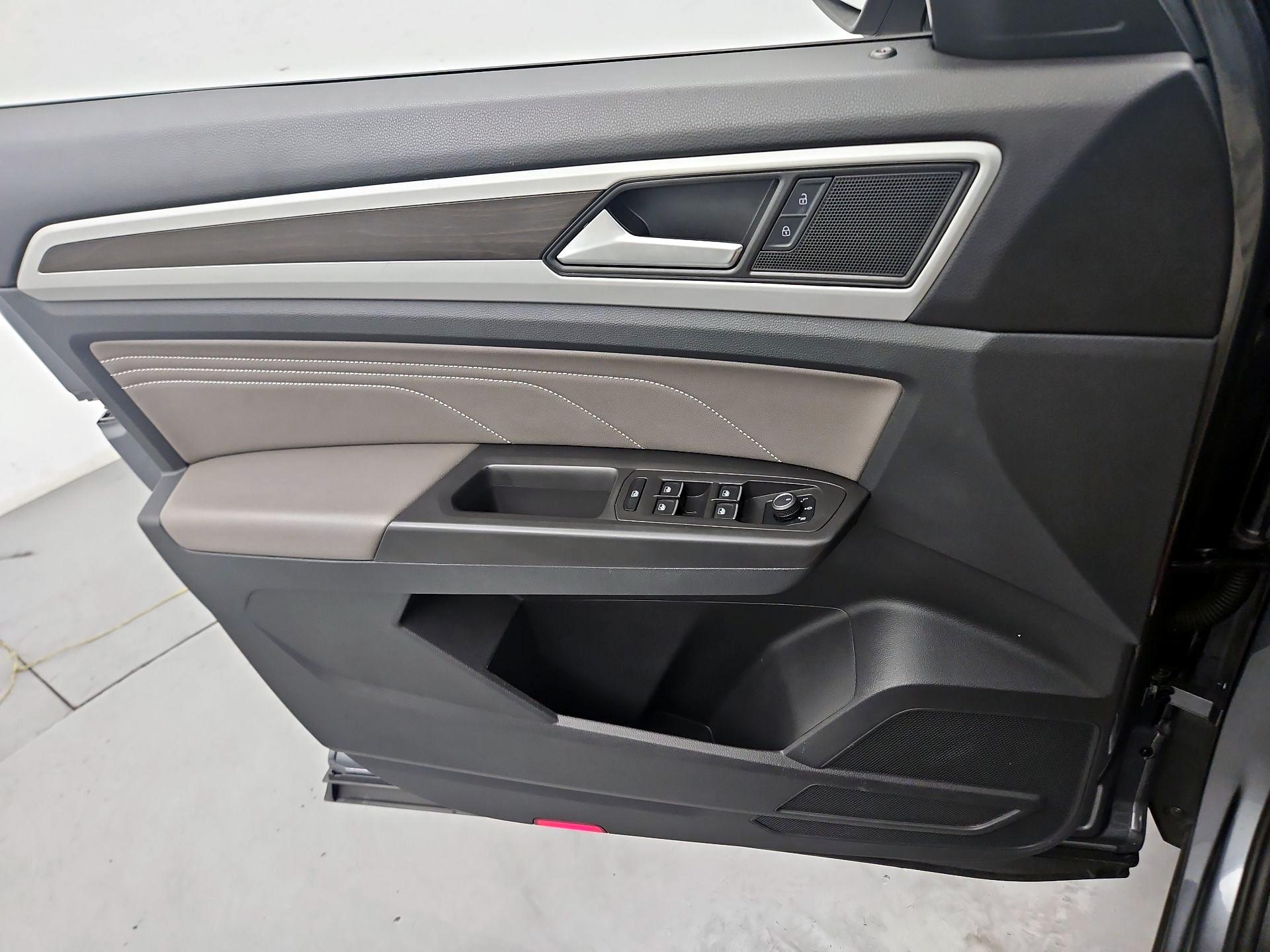 Thumbnail: 2022 Volkswagen Atlas - 12